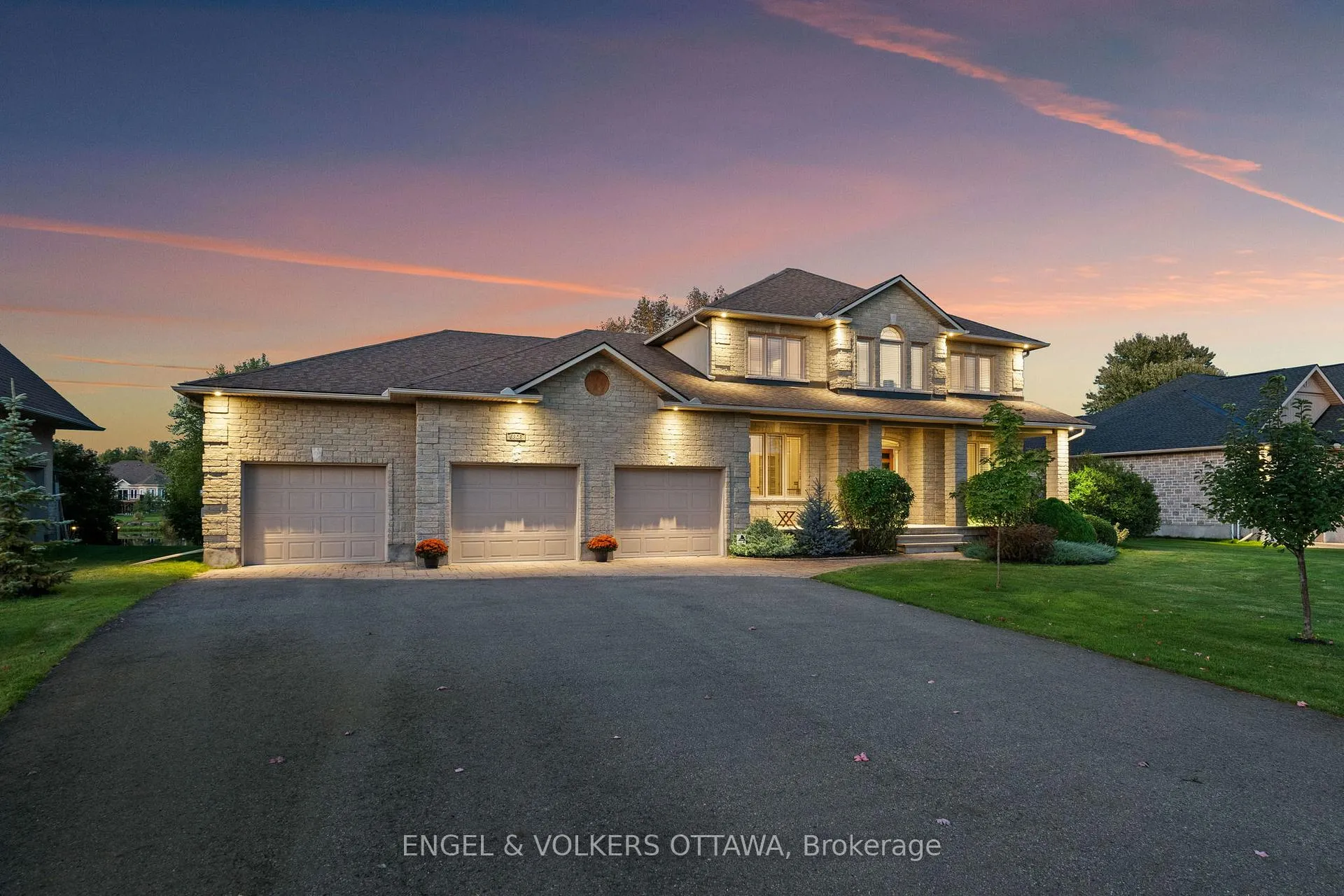 Photo 2 of 6808 Suncrest Drive, Ottawa, Greely — HOMEH