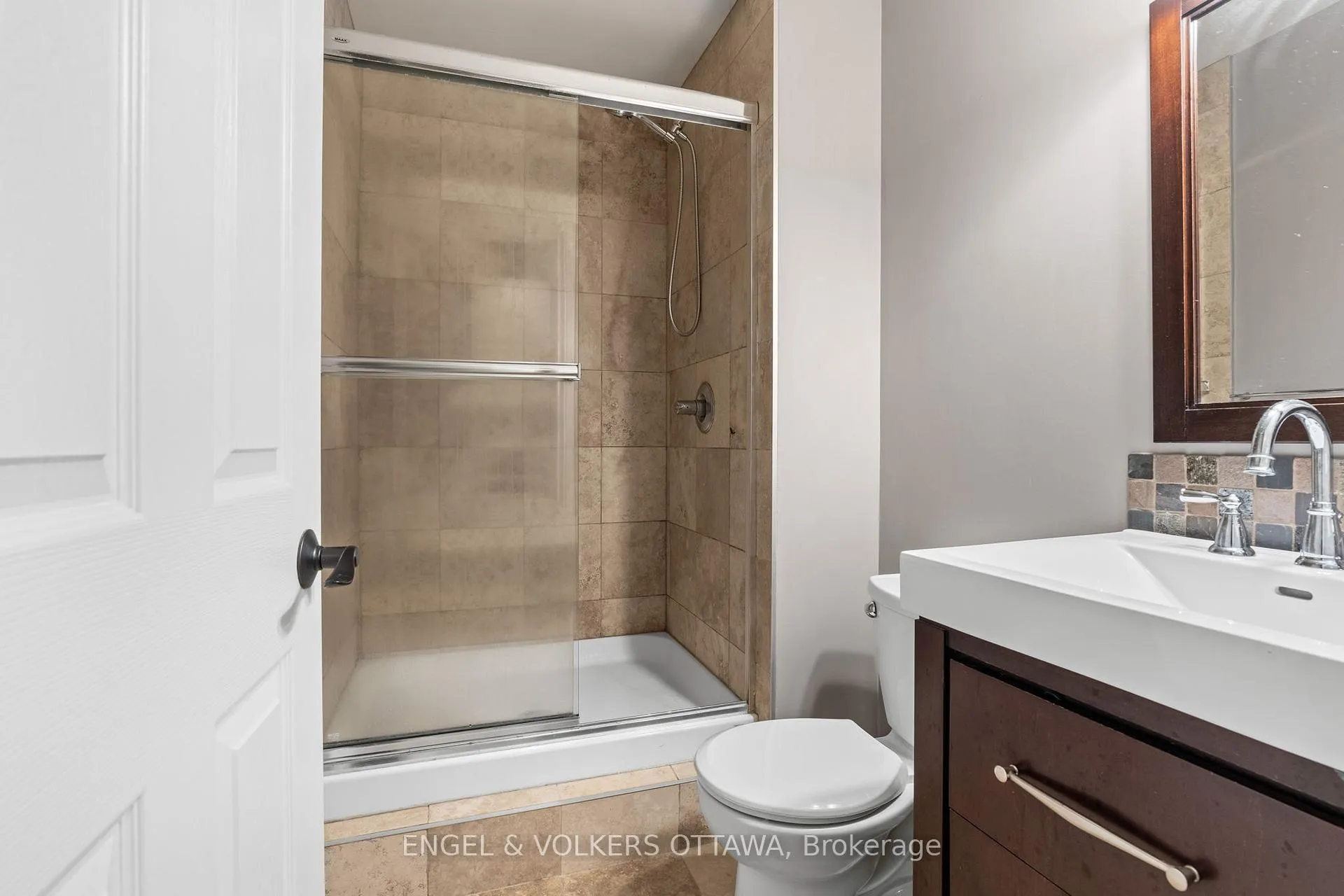 Photo 36 of 6808 Suncrest Drive, Ottawa, Greely — HOMEH