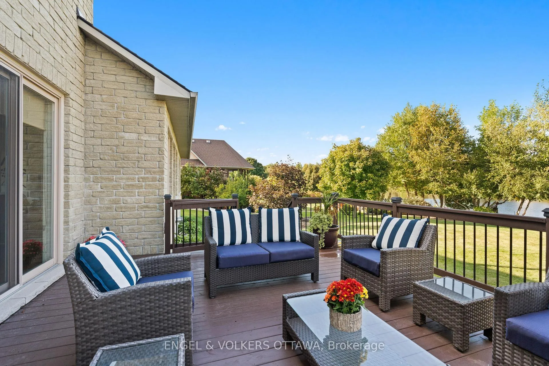 Photo 40 of 6808 Suncrest Drive, Ottawa, Greely — HOMEH