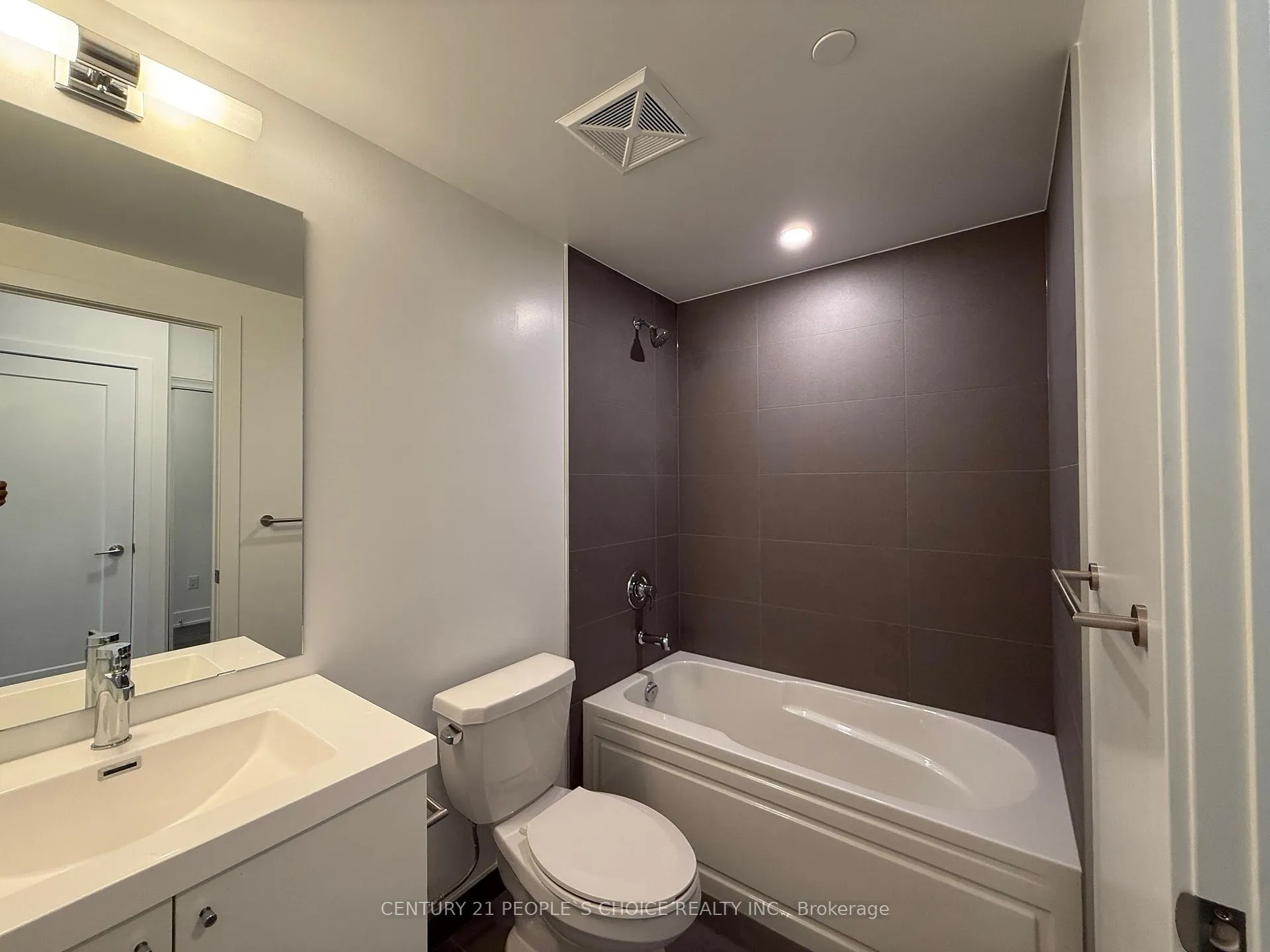 Photo 13 of Unit 218, 2545 Simcoe Street N, Oshawa, Windfields — HOMEH