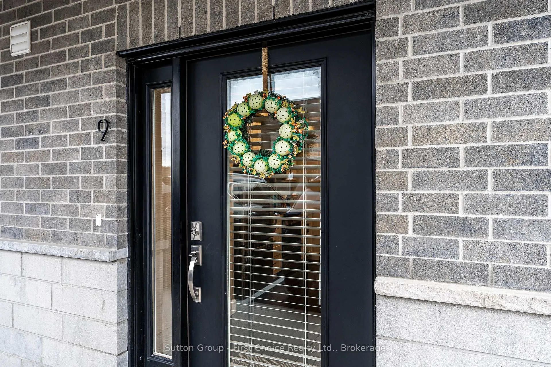 Photo 1 of Unit 9, 3202 Vivian Line 37, Stratford — HOMEH