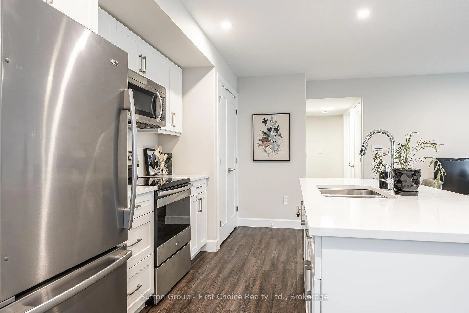 Photo 2 of Unit 9, 3202 Vivian Line 37, Stratford — HOMEH
