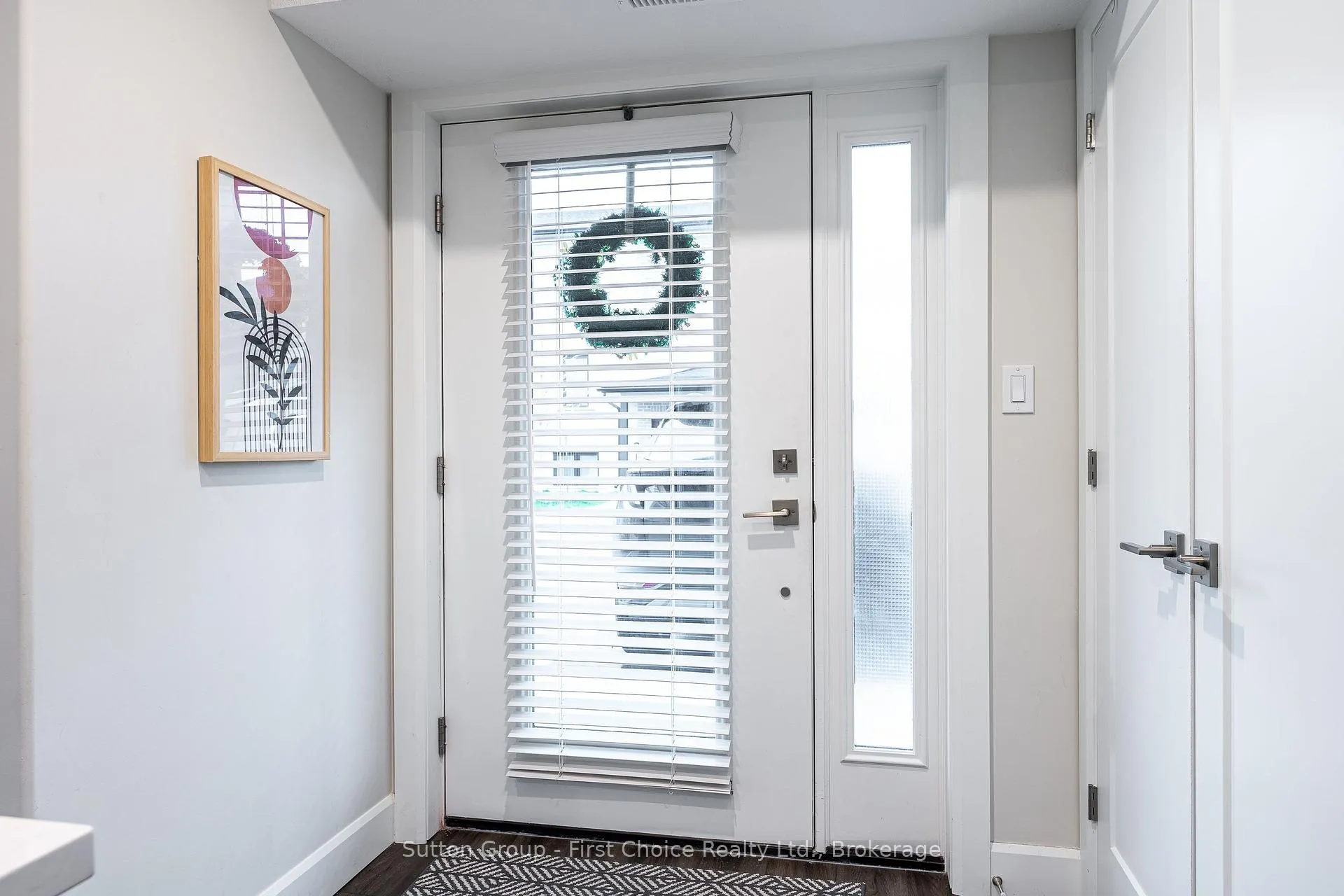 Photo 3 of Unit 9, 3202 Vivian Line 37, Stratford — HOMEH