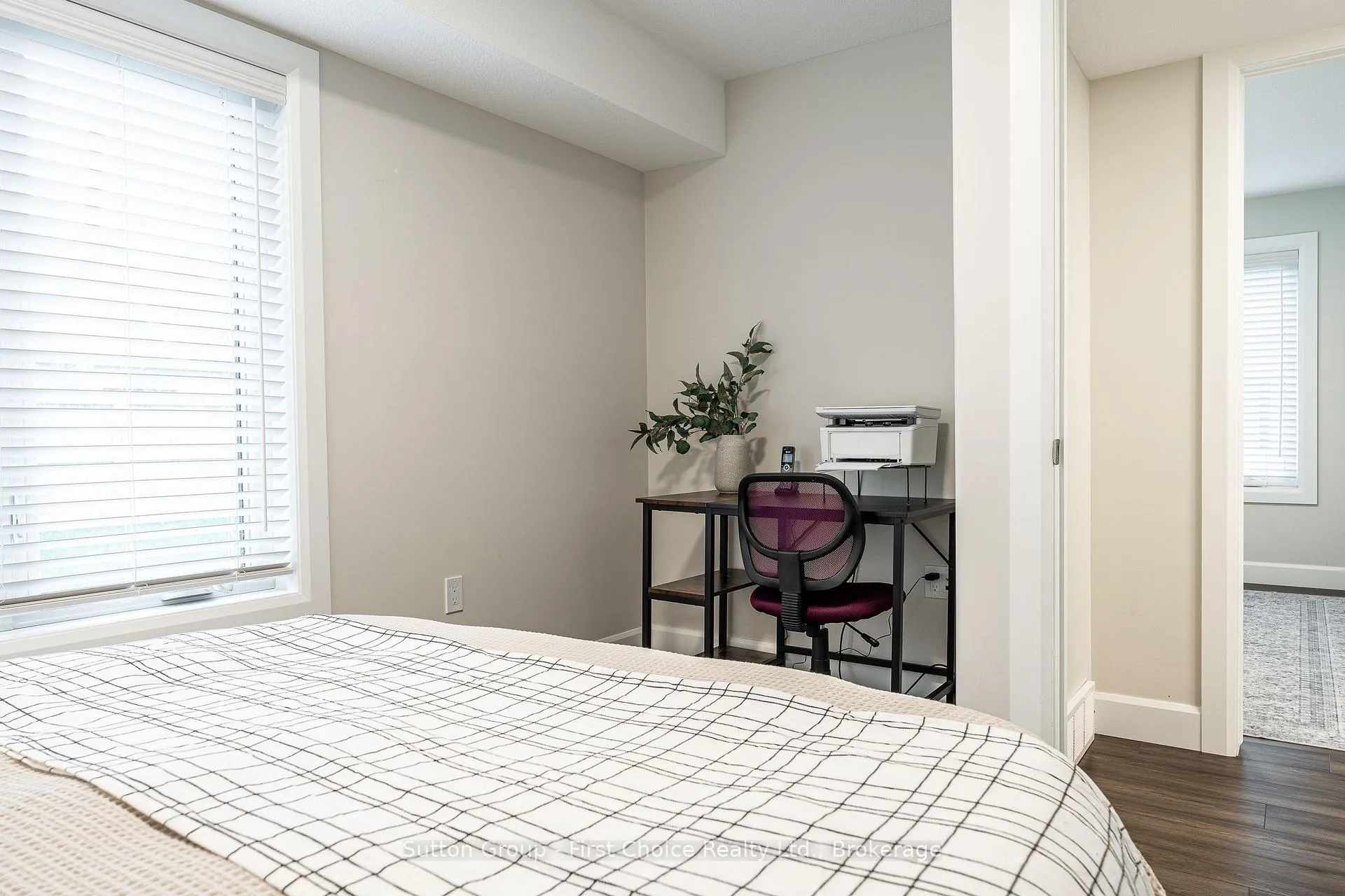 Photo 20 of Unit 9, 3202 Vivian Line 37, Stratford — HOMEH