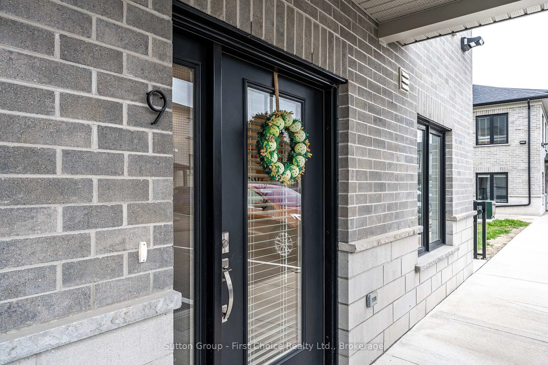 Photo 25 of Unit 9, 3202 Vivian Line 37, Stratford — HOMEH
