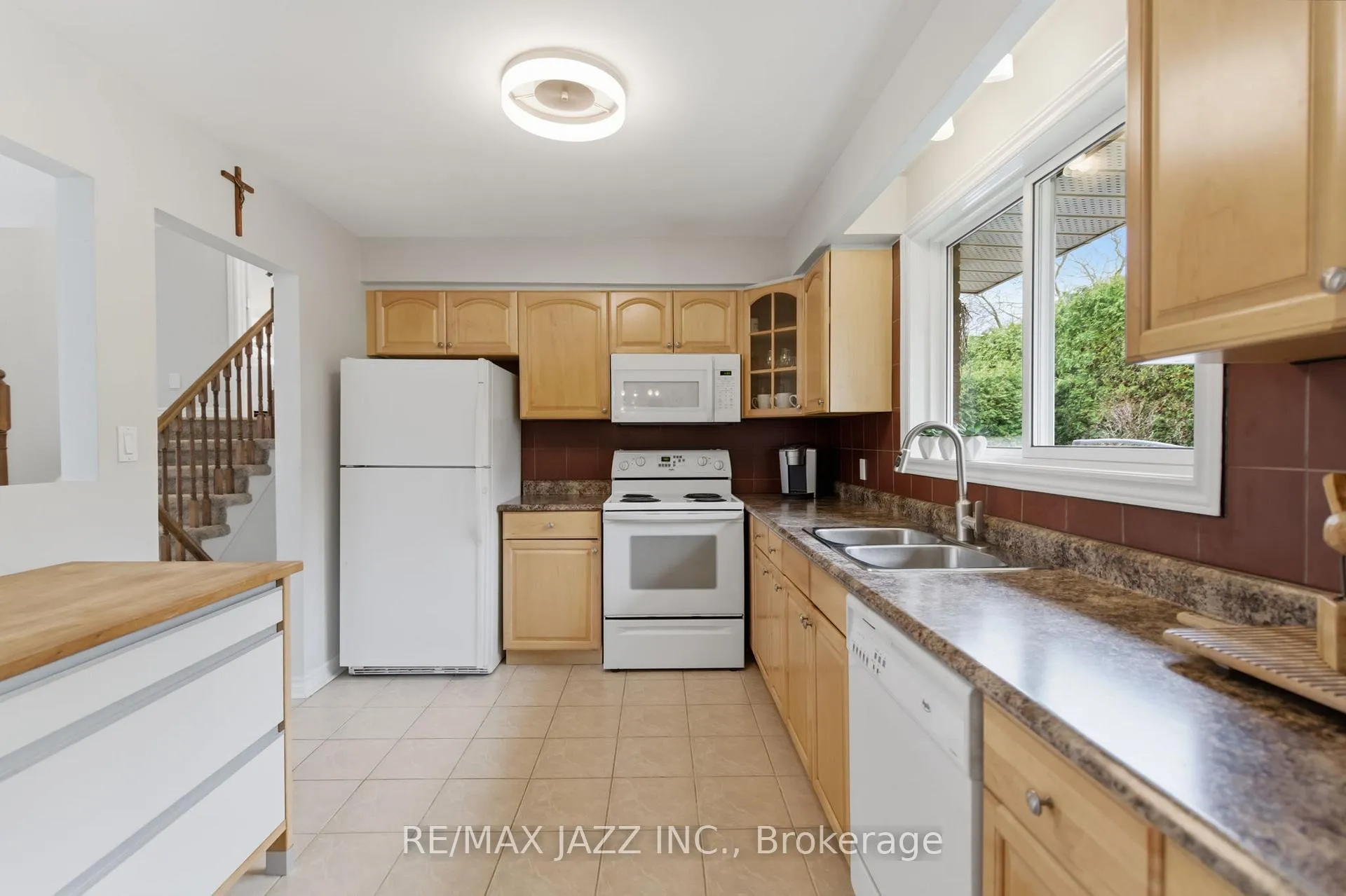 Photo 16 of 47 Martindale Street, Oshawa, Donevan — HOMEH