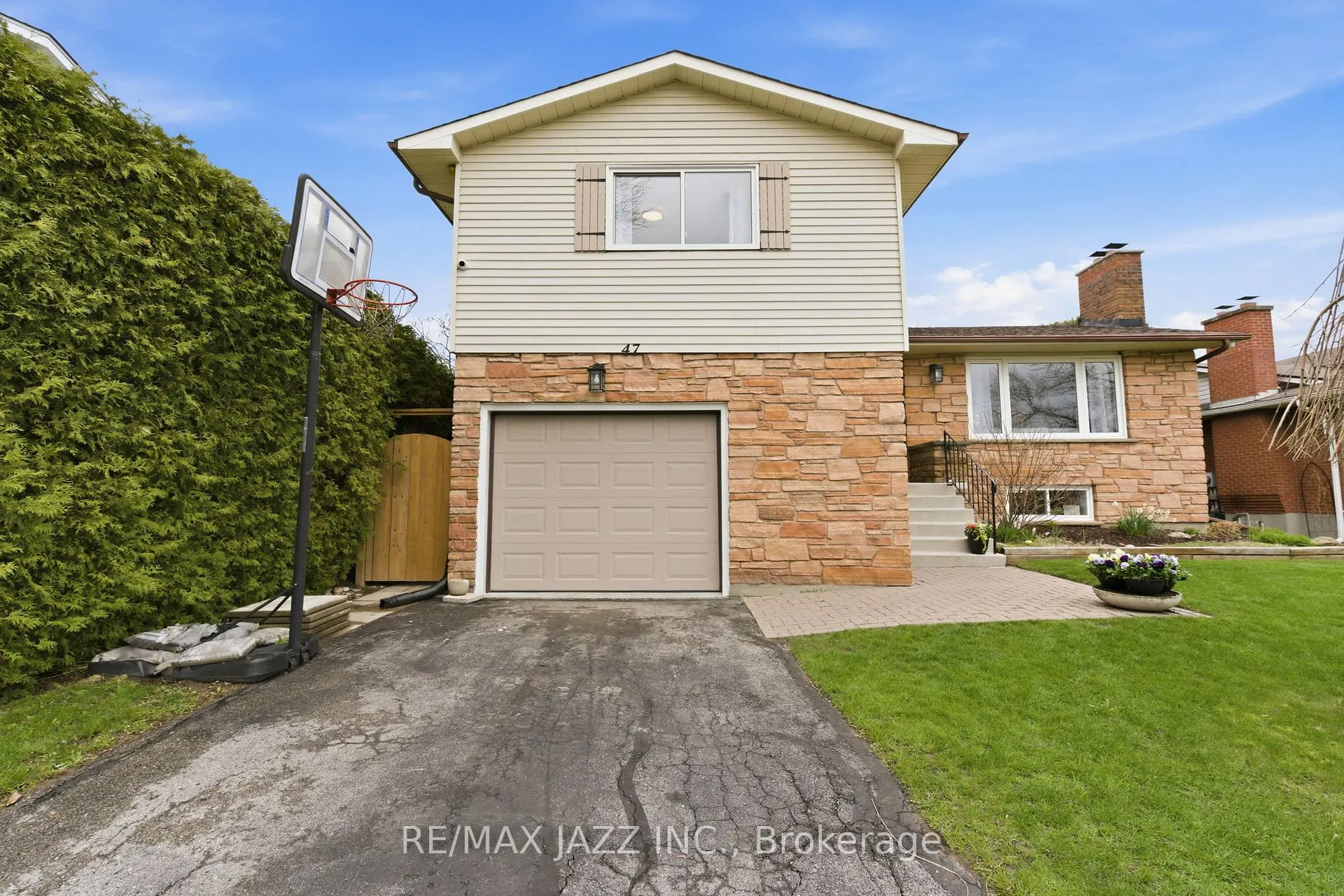 Photo 46 of 47 Martindale Street, Oshawa, Donevan — HOMEH