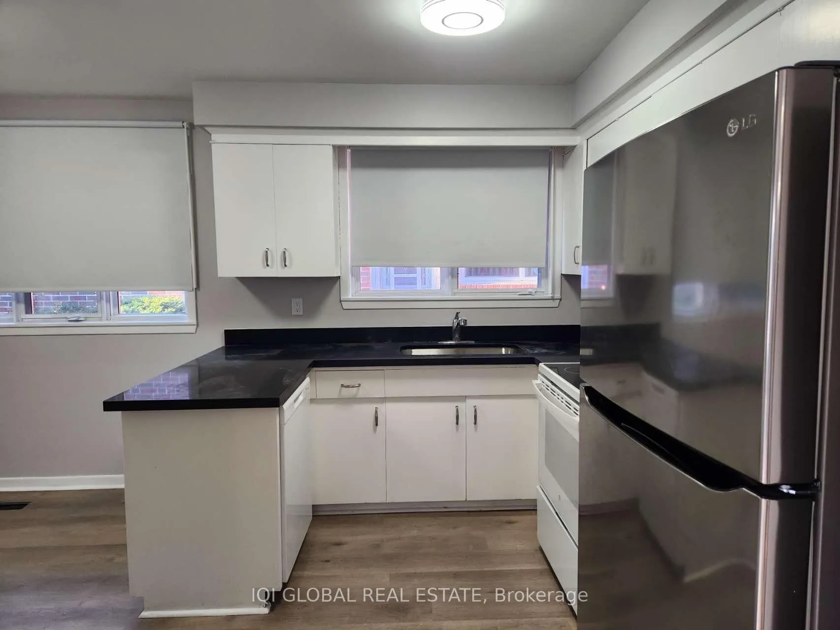 Photo 3 of Unit UPPER, 2143 Linby Street, Mississauga, Lakeview — HOMEH