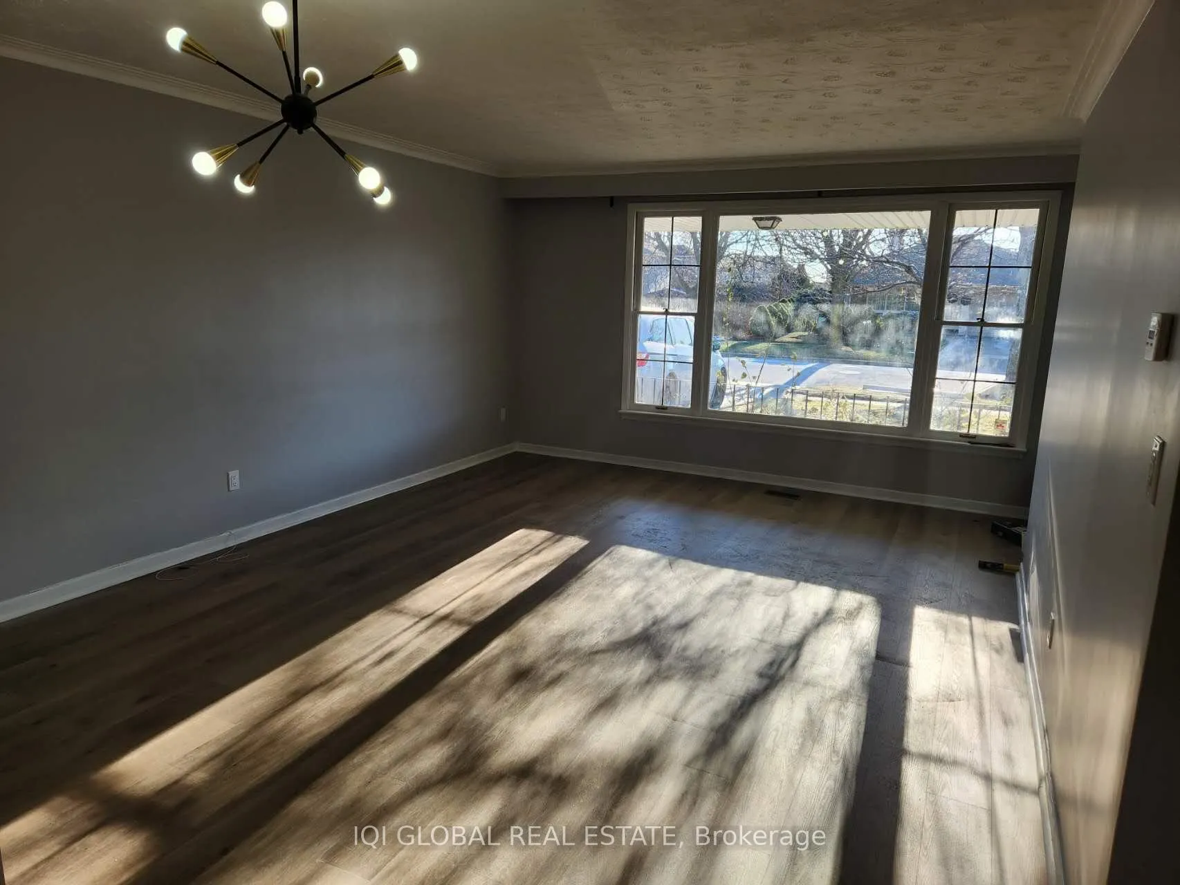 Photo 4 of Unit UPPER, 2143 Linby Street, Mississauga, Lakeview — HOMEH