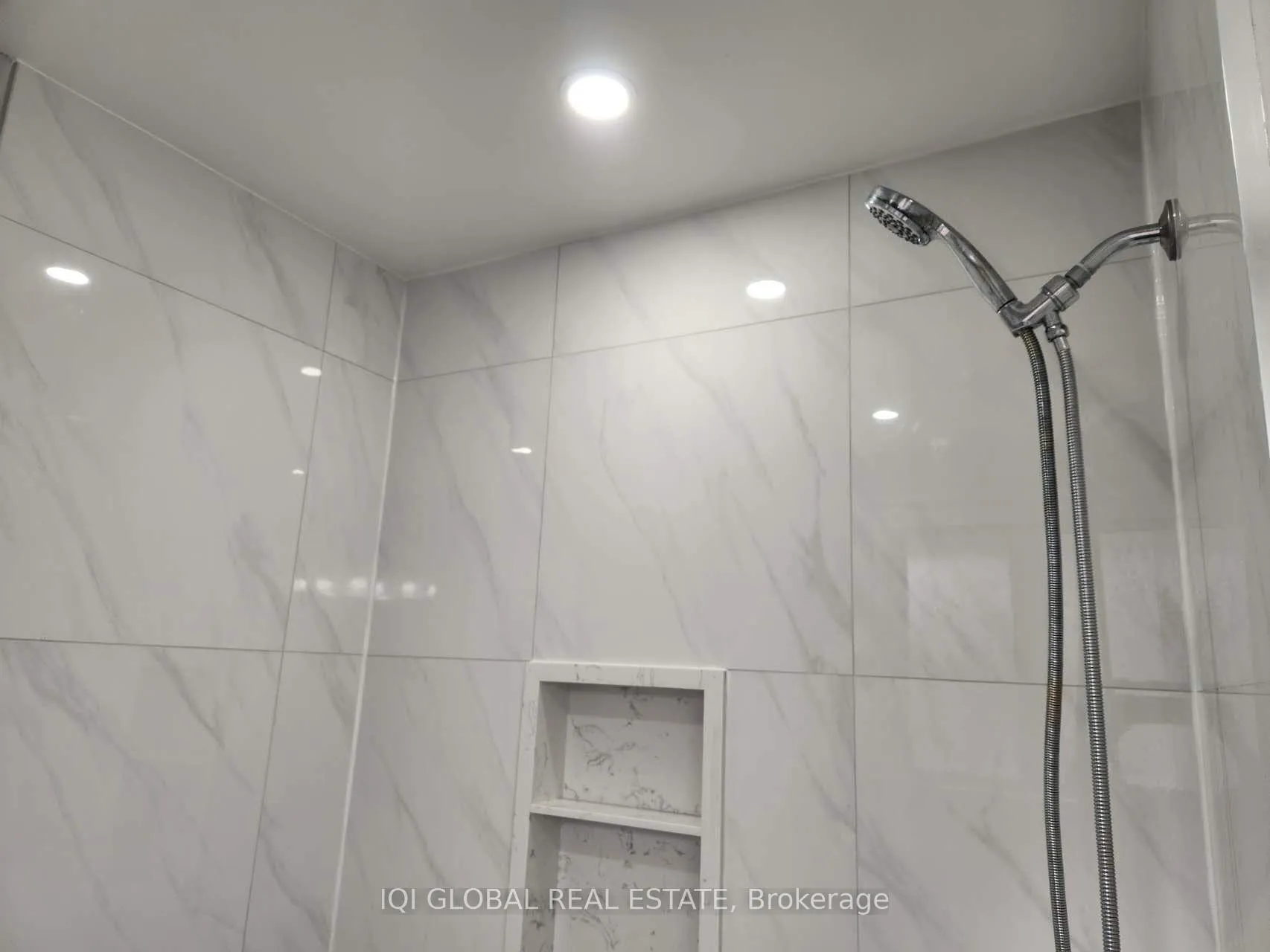 Photo 8 of Unit UPPER, 2143 Linby Street, Mississauga, Lakeview — HOMEH