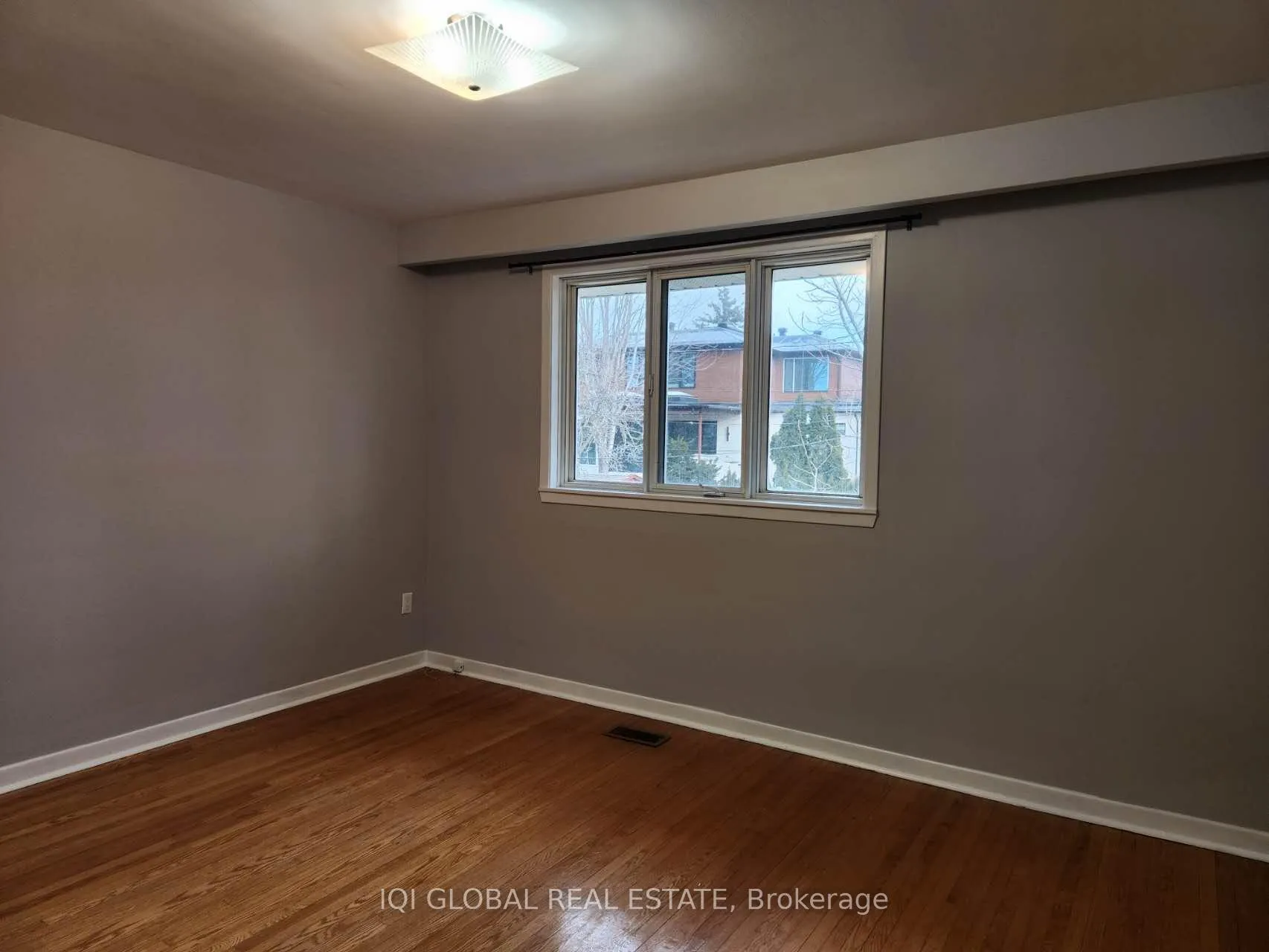 Photo 11 of Unit UPPER, 2143 Linby Street, Mississauga, Lakeview — HOMEH