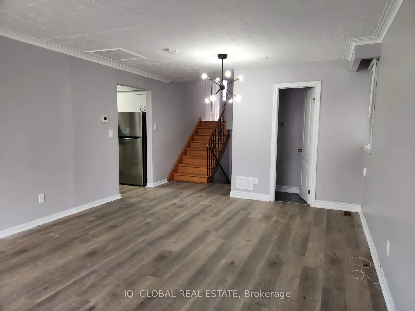 Photo 12 of Unit UPPER, 2143 Linby Street, Mississauga, Lakeview — HOMEH