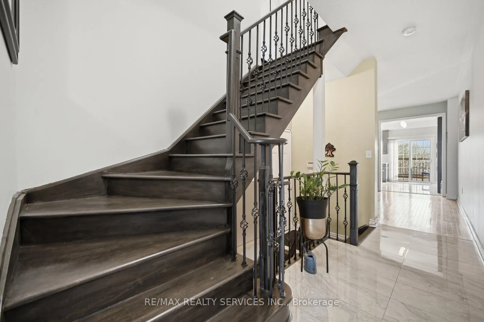 Photo 6 of 9746 Mclaughlin Road, Brampton, Fletcher's Creek Village — HOMEH