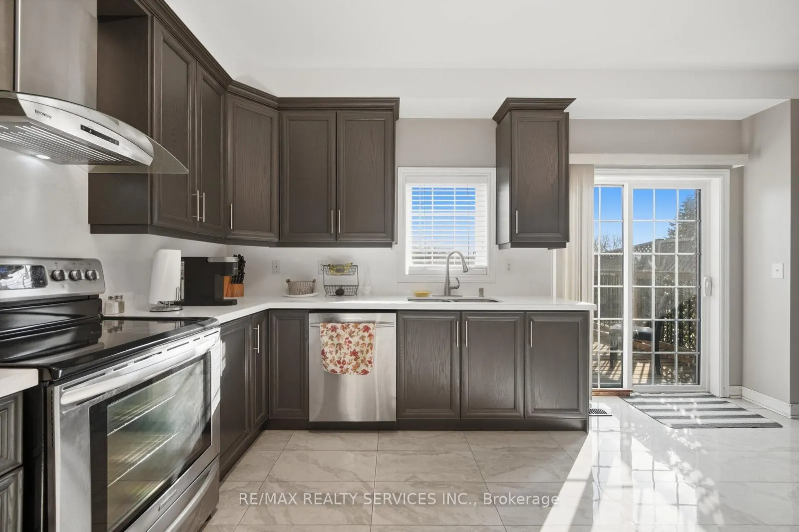 Photo 11 of 9746 Mclaughlin Road, Brampton, Fletcher's Creek Village — HOMEH