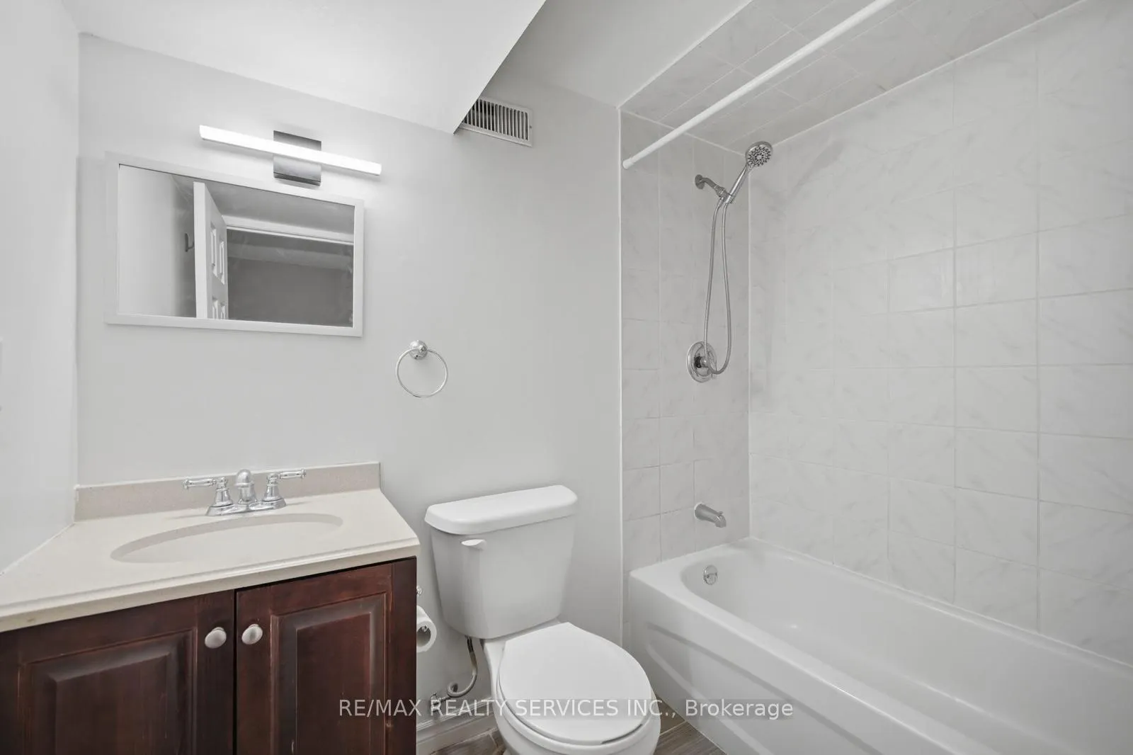 Photo 22 of 9746 Mclaughlin Road, Brampton, Fletcher's Creek Village — HOMEH