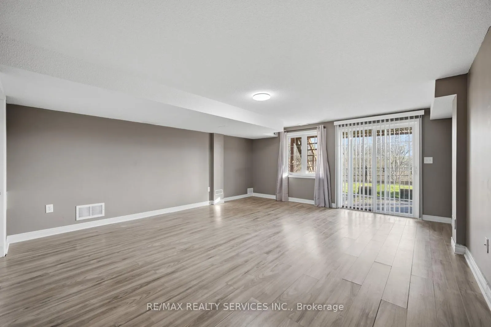 Photo 24 of 9746 Mclaughlin Road, Brampton, Fletcher's Creek Village — HOMEH