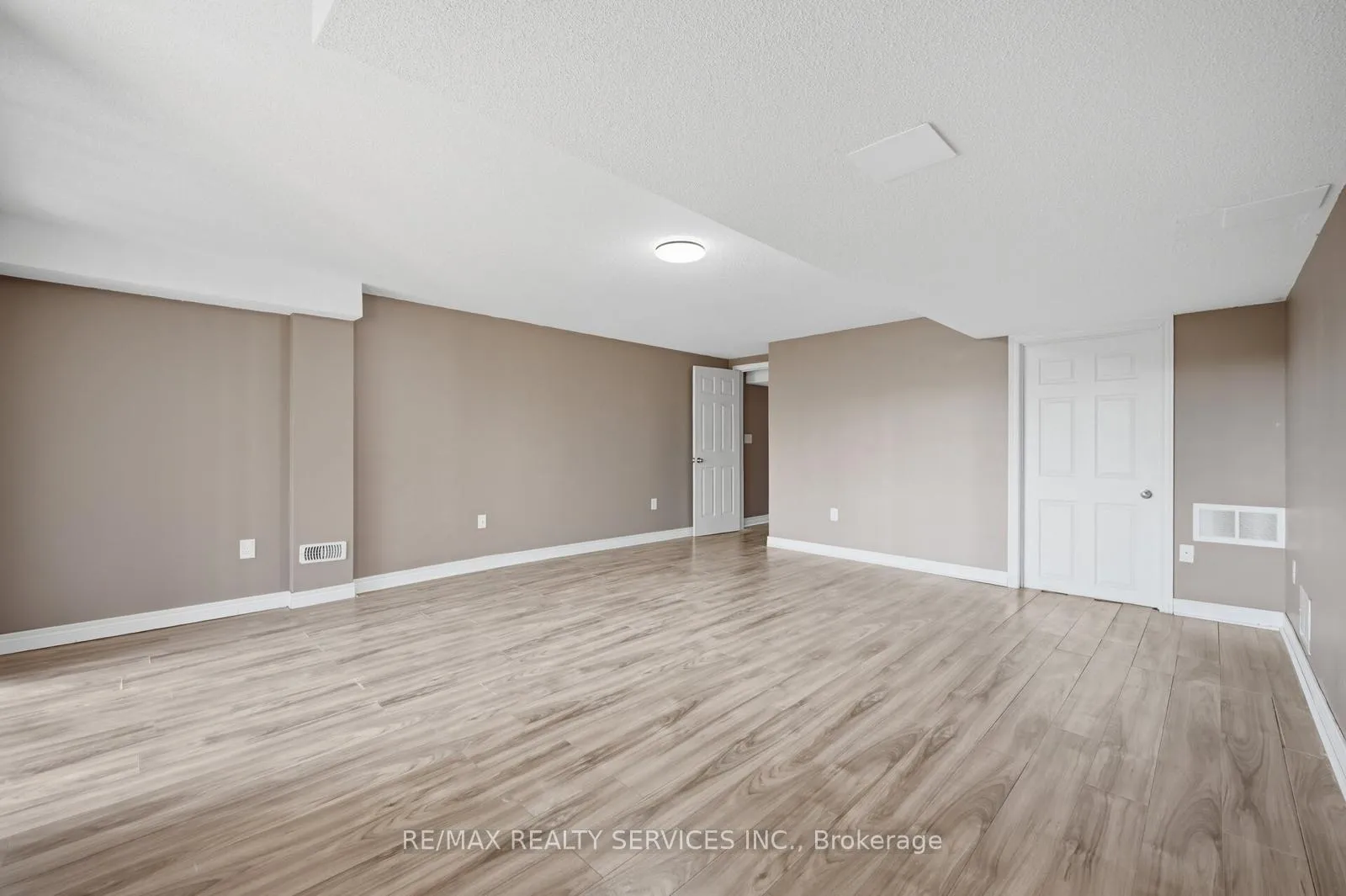 Photo 25 of 9746 Mclaughlin Road, Brampton, Fletcher's Creek Village — HOMEH