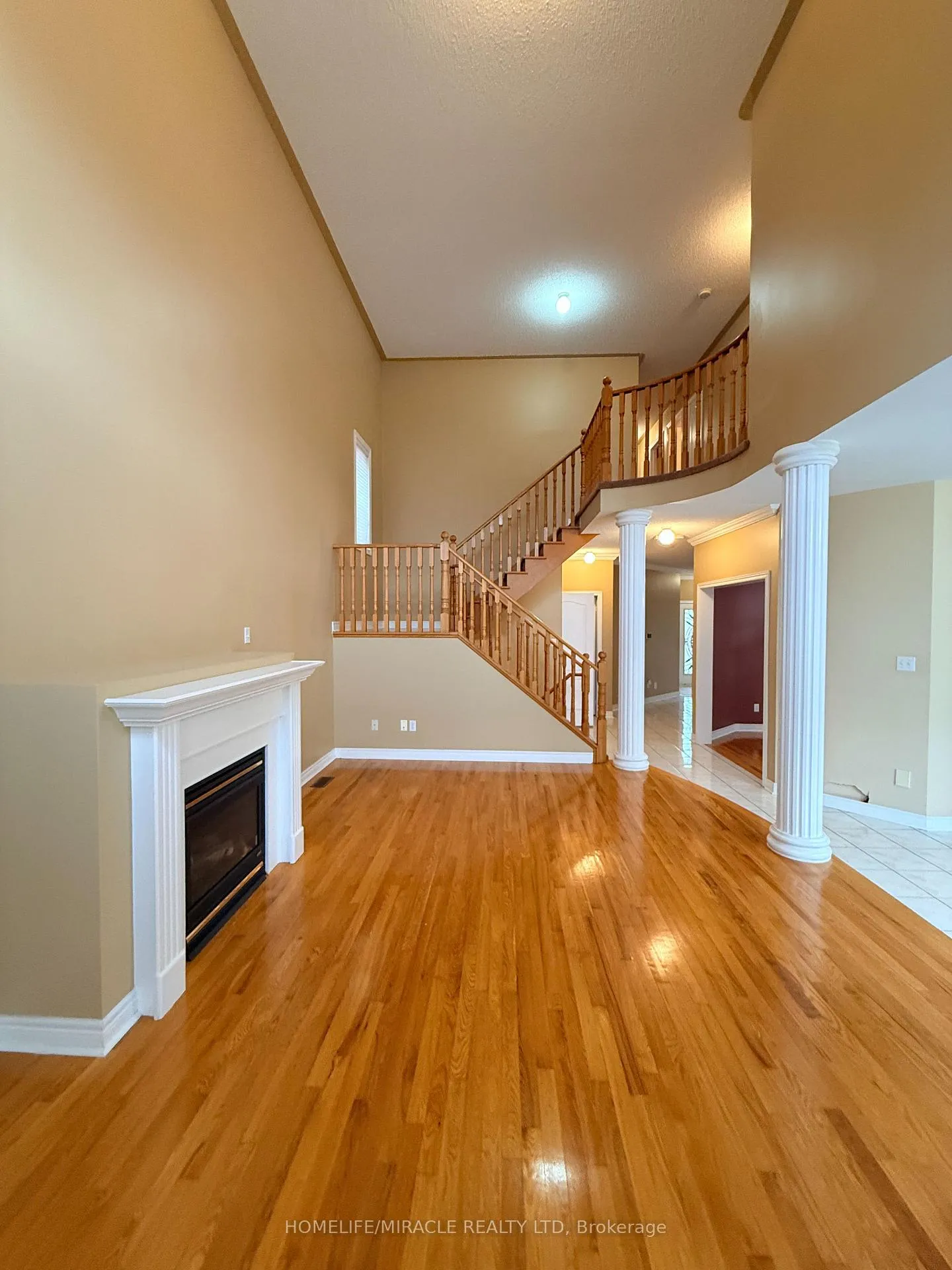 Photo 15 of 176 Drummond Drive, Vaughan, Maple — HOMEH