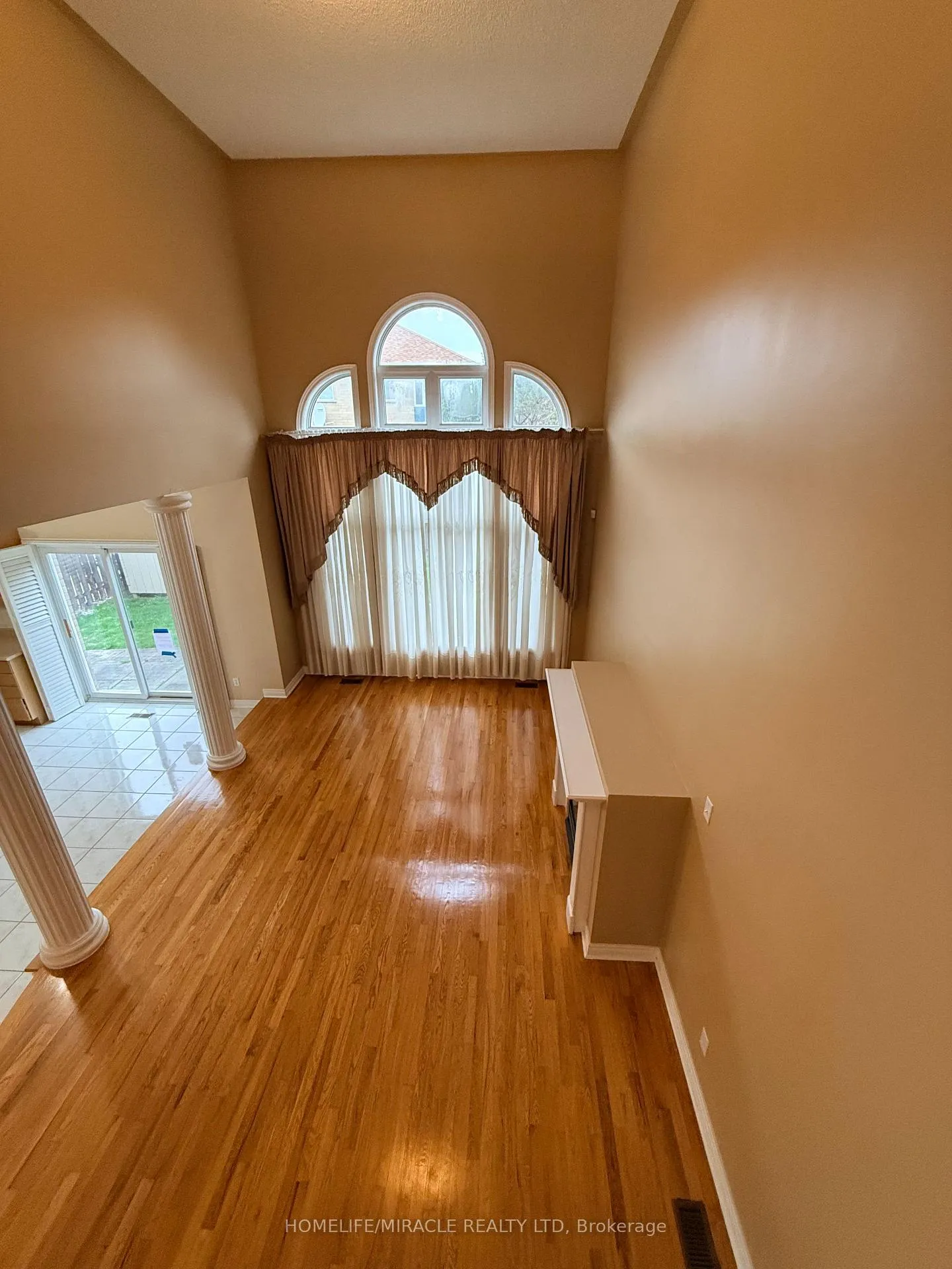 Photo 16 of 176 Drummond Drive, Vaughan, Maple — HOMEH