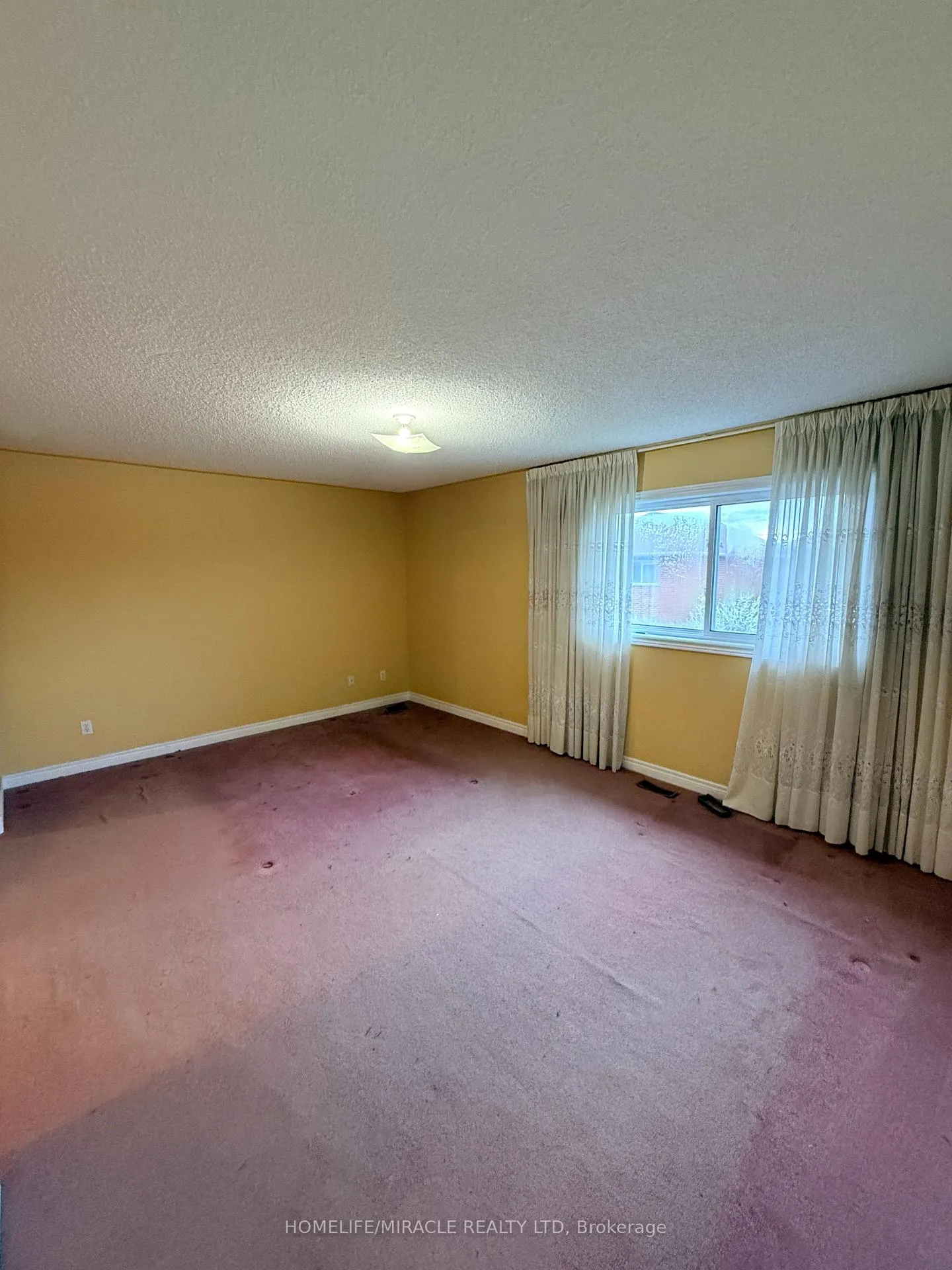 Photo 22 of 176 Drummond Drive, Vaughan, Maple — HOMEH