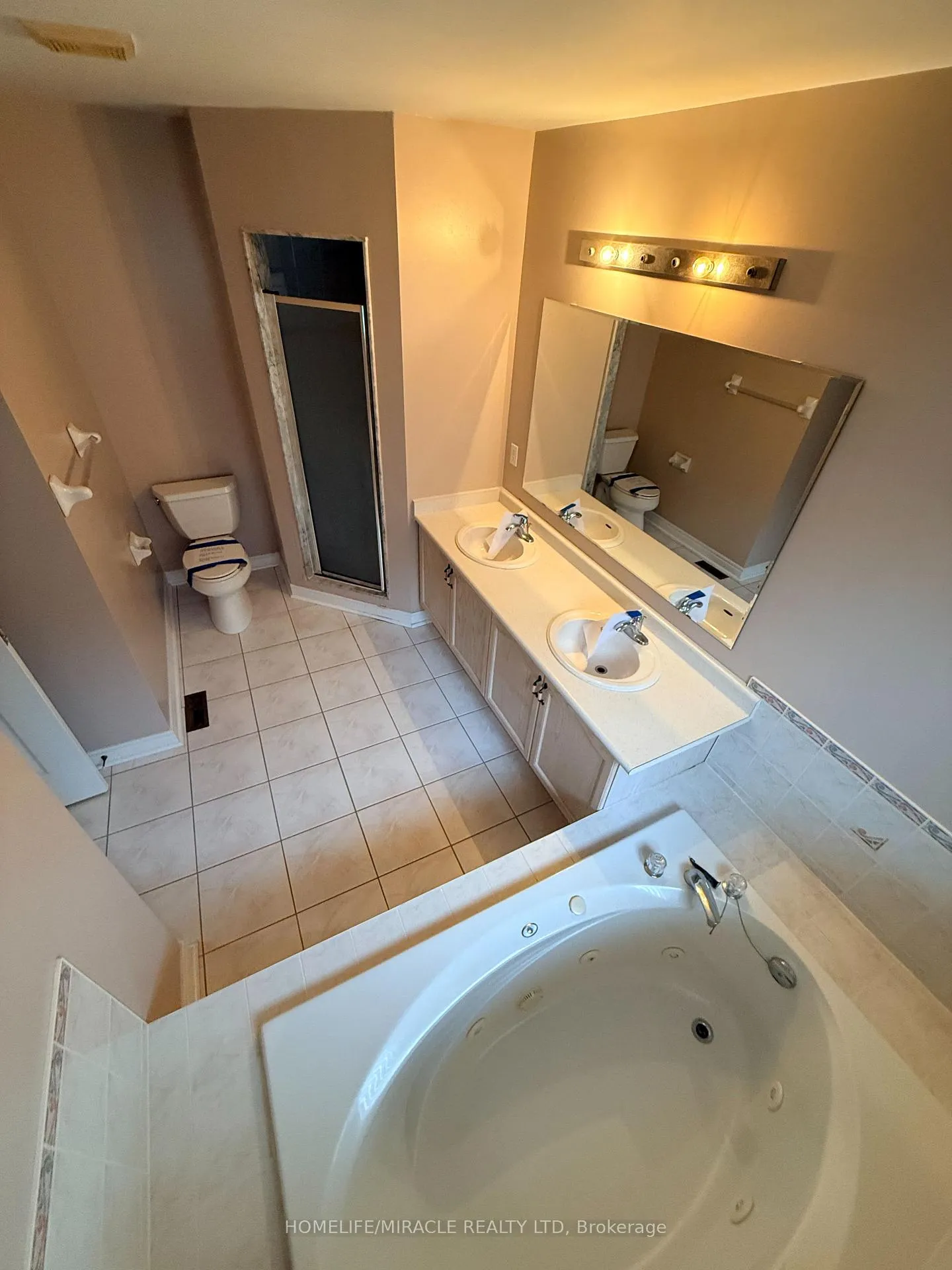 Photo 24 of 176 Drummond Drive, Vaughan, Maple — HOMEH