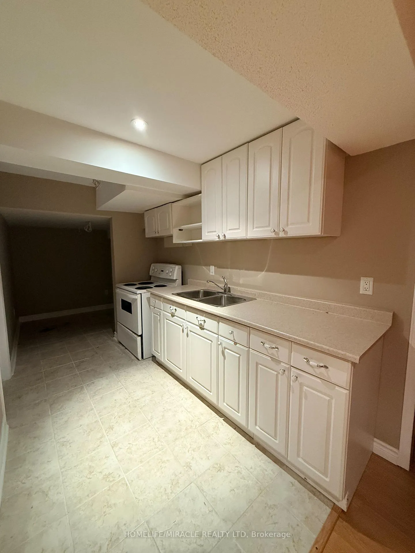 Photo 28 of 176 Drummond Drive, Vaughan, Maple — HOMEH