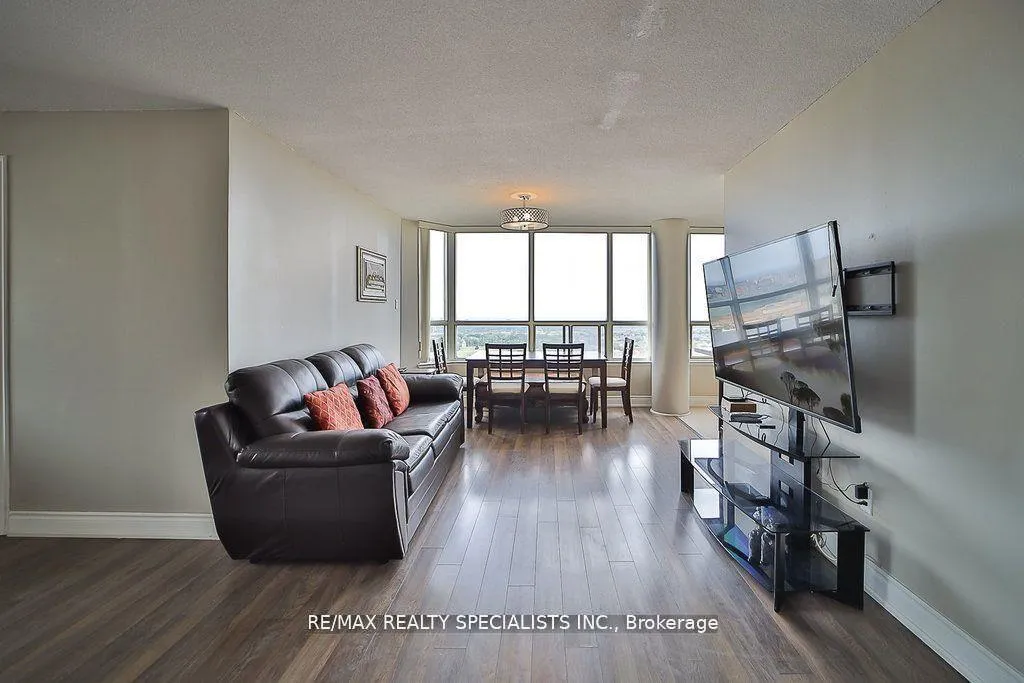 Photo 3 of Unit 2209, 400 Webb Drive, Mississauga, City Centre — HOMEH