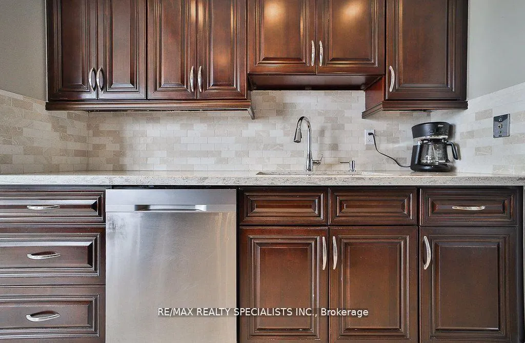 Photo 9 of Unit 2209, 400 Webb Drive, Mississauga, City Centre — HOMEH