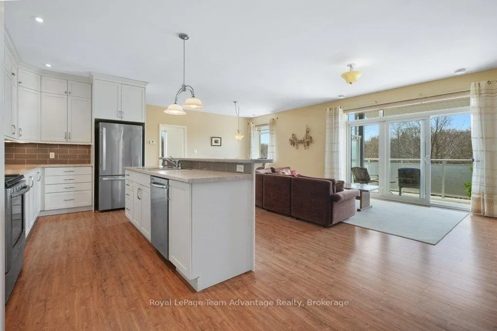 Front of Unit 301, 20A Silver Birch Court