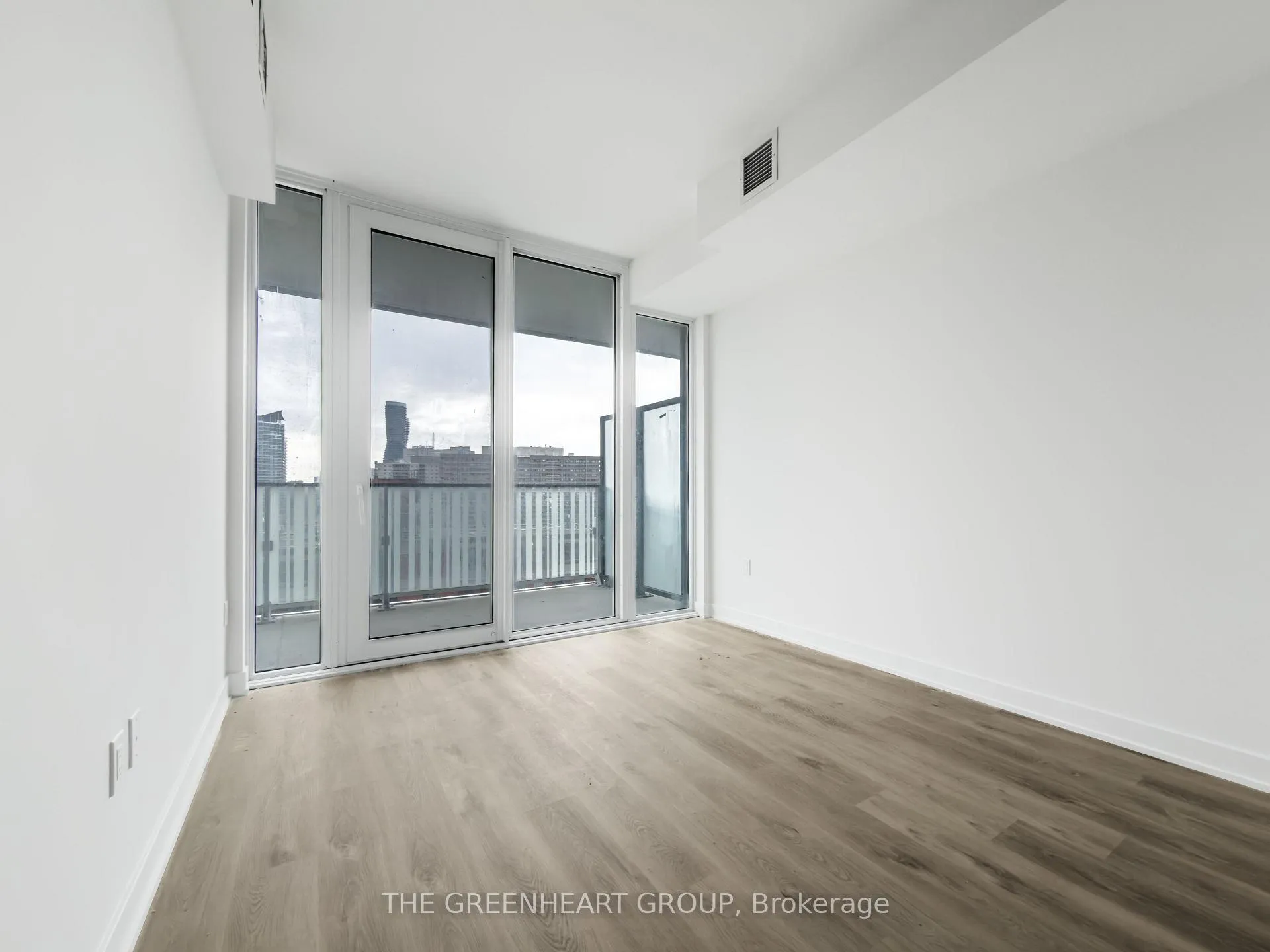 Photo 6 of Unit 1106, 1 Fairview Road E, Mississauga, Mississauga Valleys — HOMEH