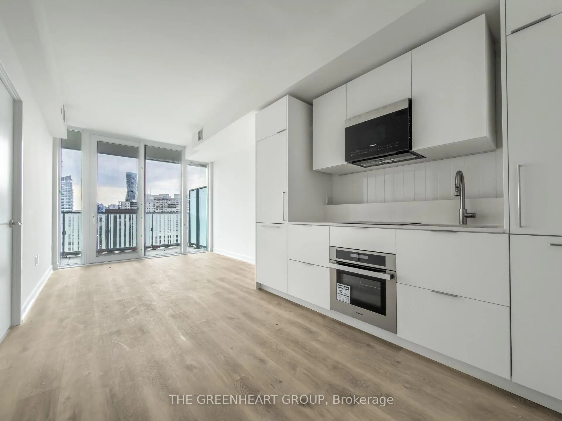 Photo 8 of Unit 1106, 1 Fairview Road E, Mississauga, Mississauga Valleys — HOMEH