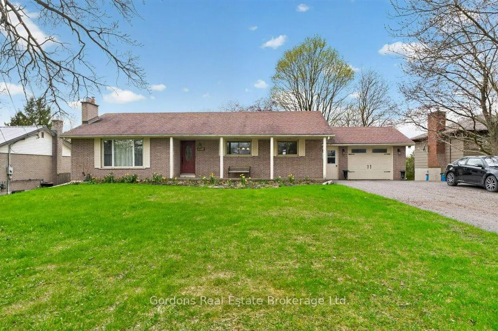 Photo 3 of 623 Ashley Street, Belleville, Thurlow Ward — HOMEH