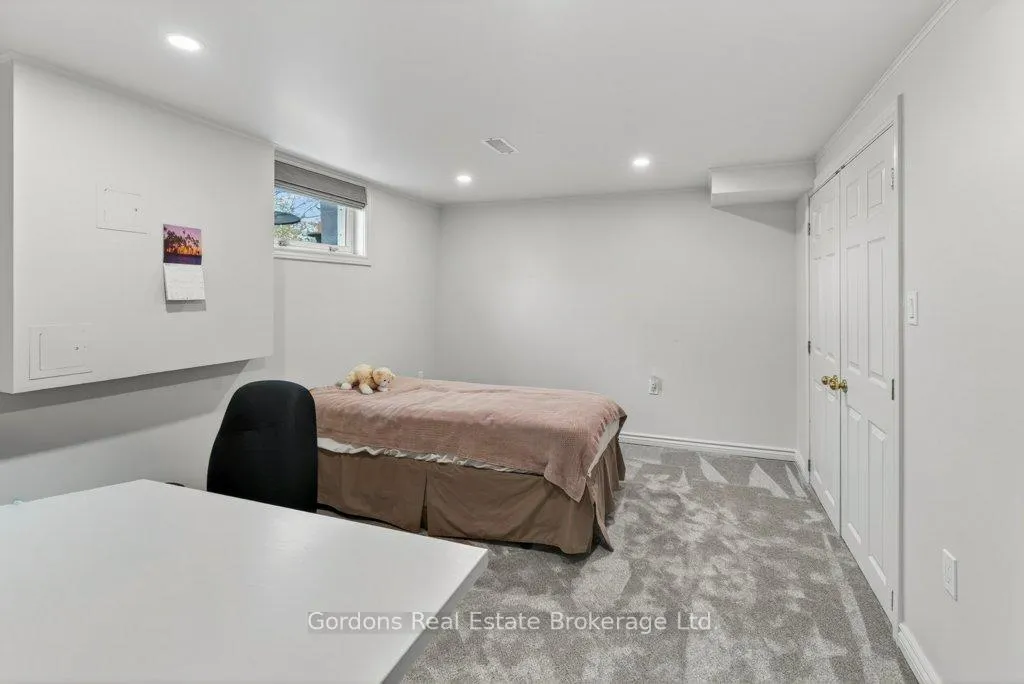 Photo 8 of 623 Ashley Street, Belleville, Thurlow Ward — HOMEH