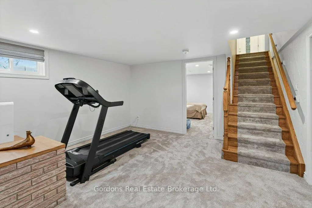 Photo 9 of 623 Ashley Street, Belleville, Thurlow Ward — HOMEH