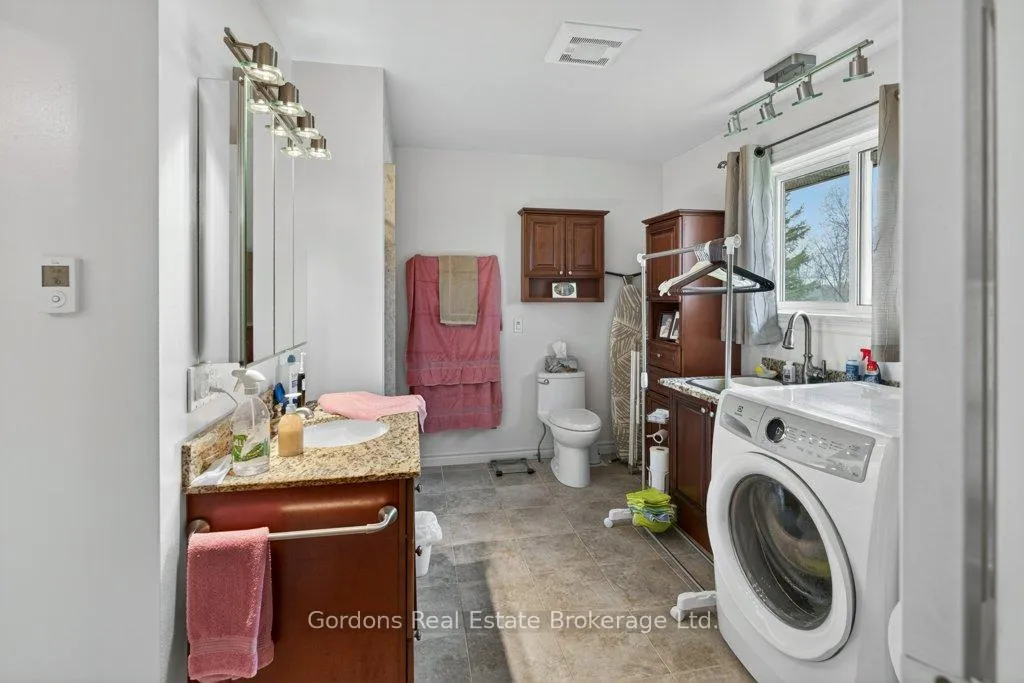 Photo 18 of 623 Ashley Street, Belleville, Thurlow Ward — HOMEH
