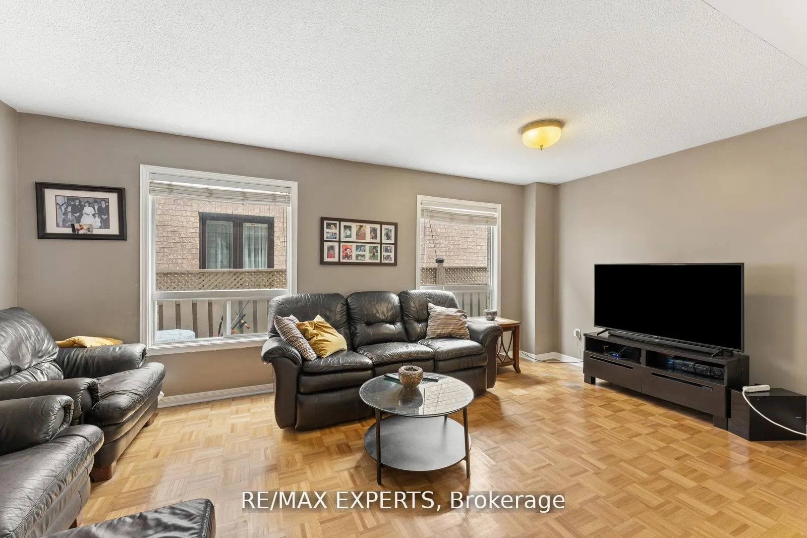 Photo 2 of 19 Maximillian Street, Vaughan, Vellore Village — HOMEH