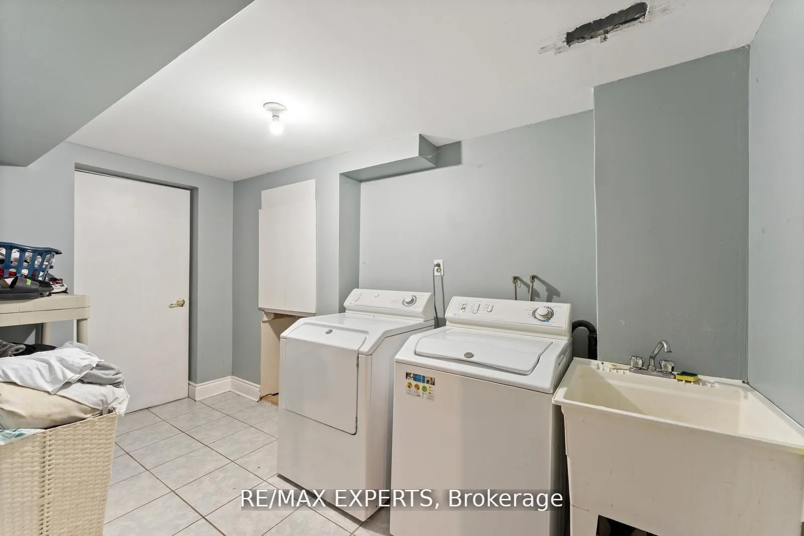 Photo 20 of 19 Maximillian Street, Vaughan, Vellore Village — HOMEH