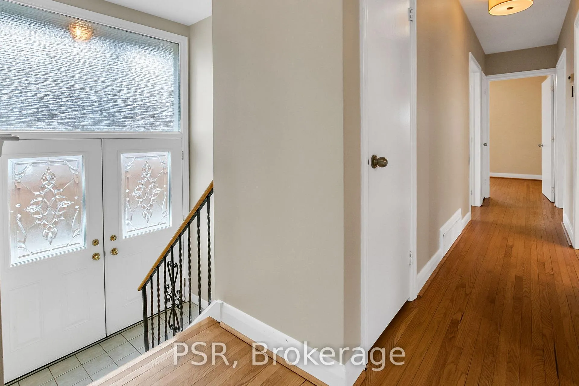 Photo 11 of 31 Heatherglen Road, Etobicoke, West Humber-Clairville — HOMEH