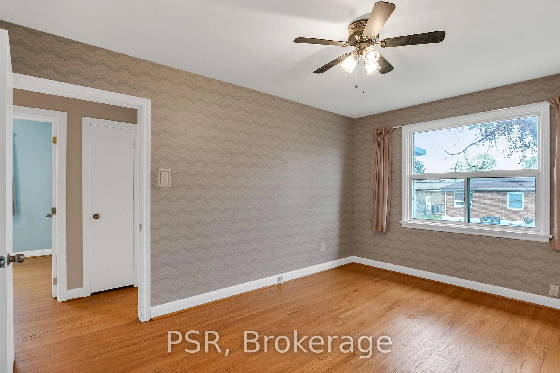 Photo 28 of 31 Heatherglen Road, Etobicoke, West Humber-Clairville — HOMEH