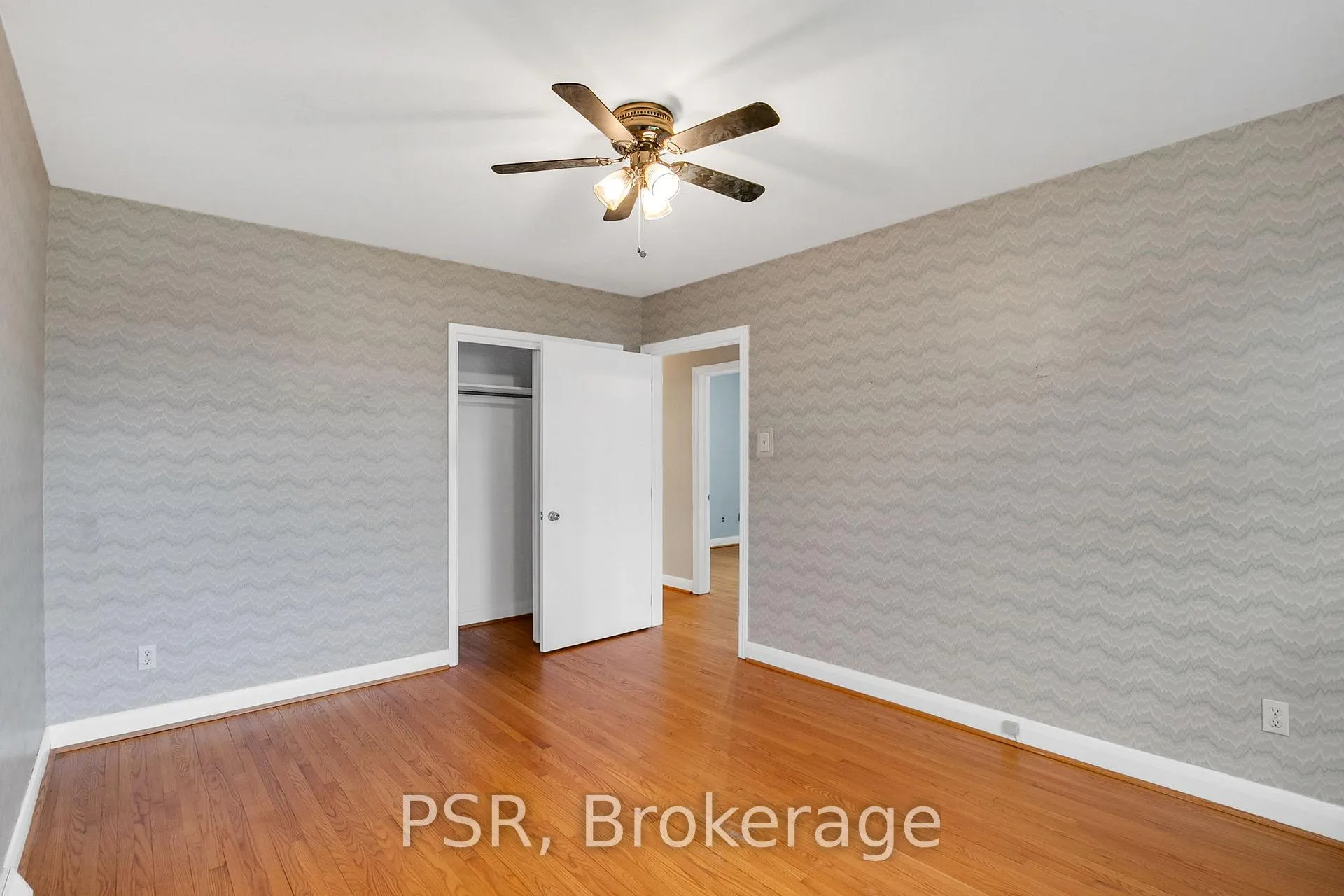 Photo 29 of 31 Heatherglen Road, Etobicoke, West Humber-Clairville — HOMEH