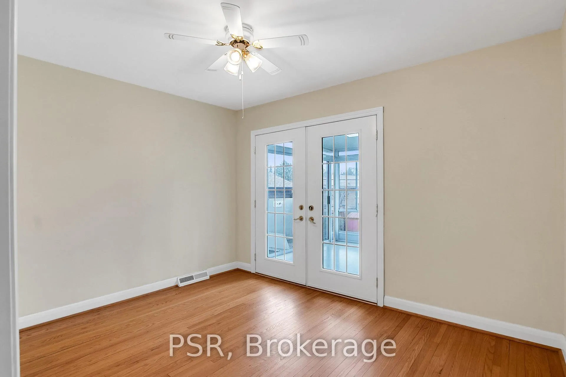 Photo 30 of 31 Heatherglen Road, Etobicoke, West Humber-Clairville — HOMEH