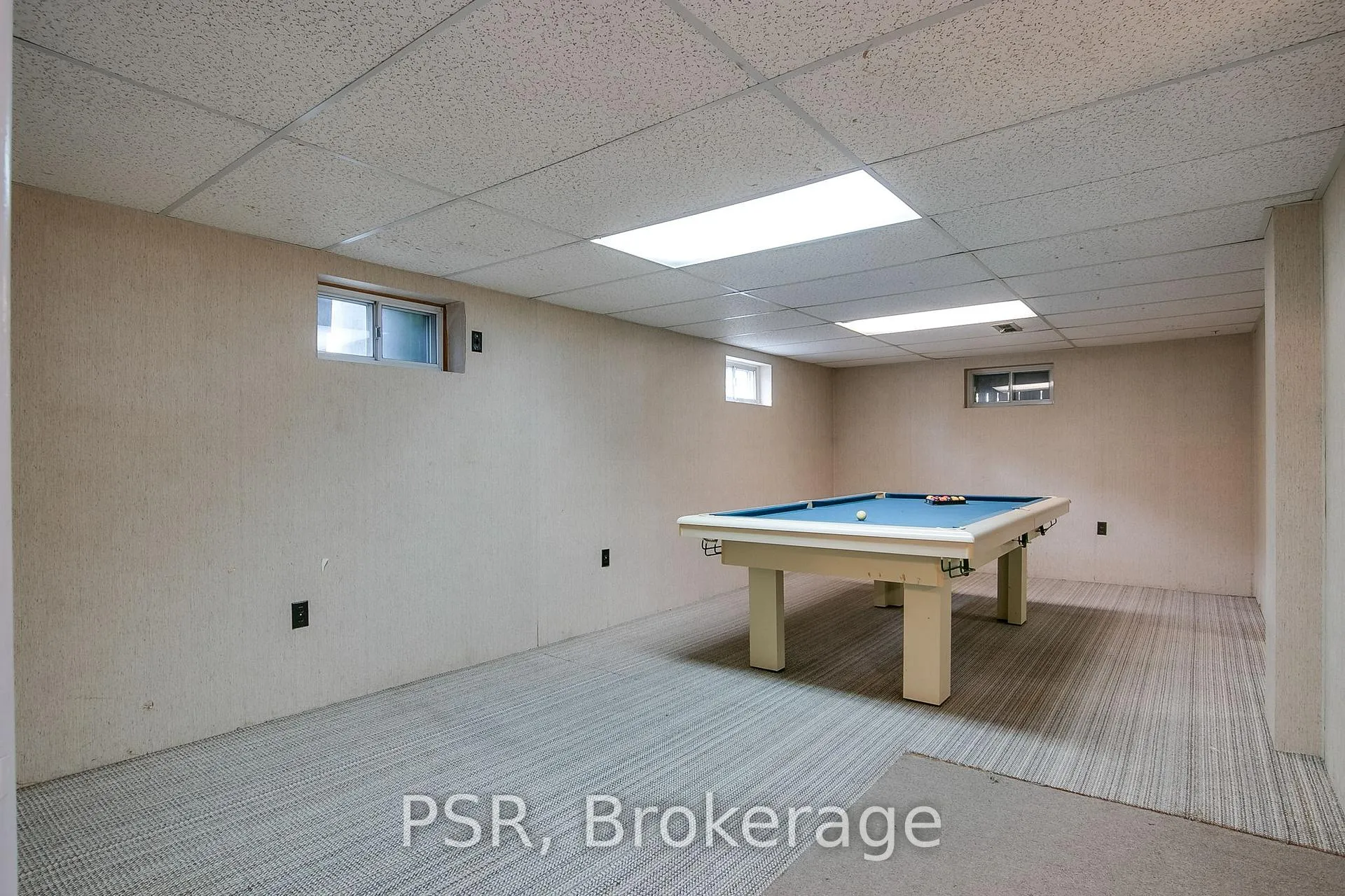 Photo 36 of 31 Heatherglen Road, Etobicoke, West Humber-Clairville — HOMEH