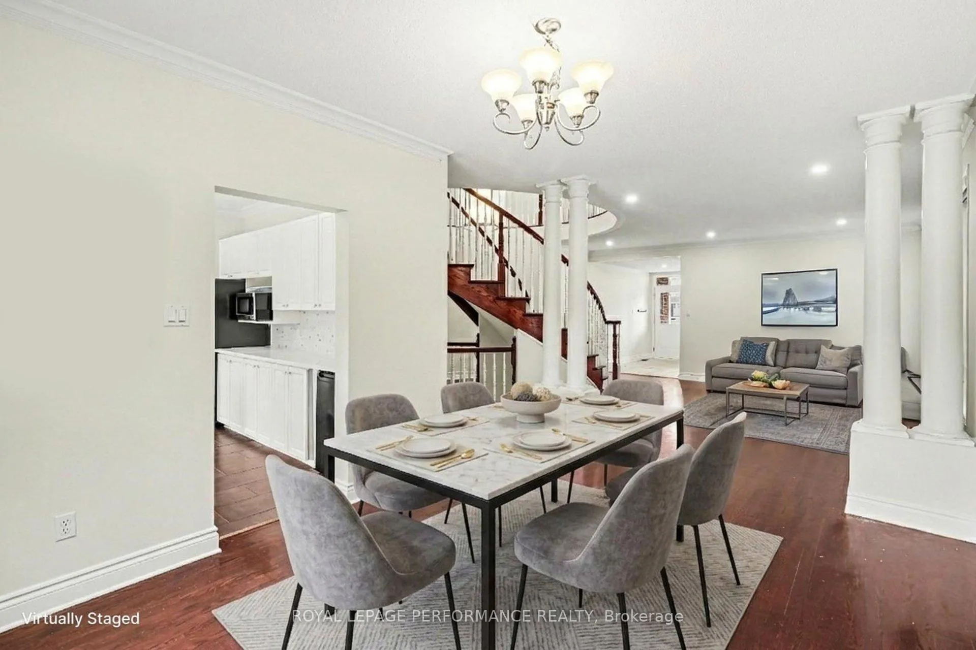 Photo 10 of 744 Larcastle Circle, Ottawa, Avalon East — HOMEH