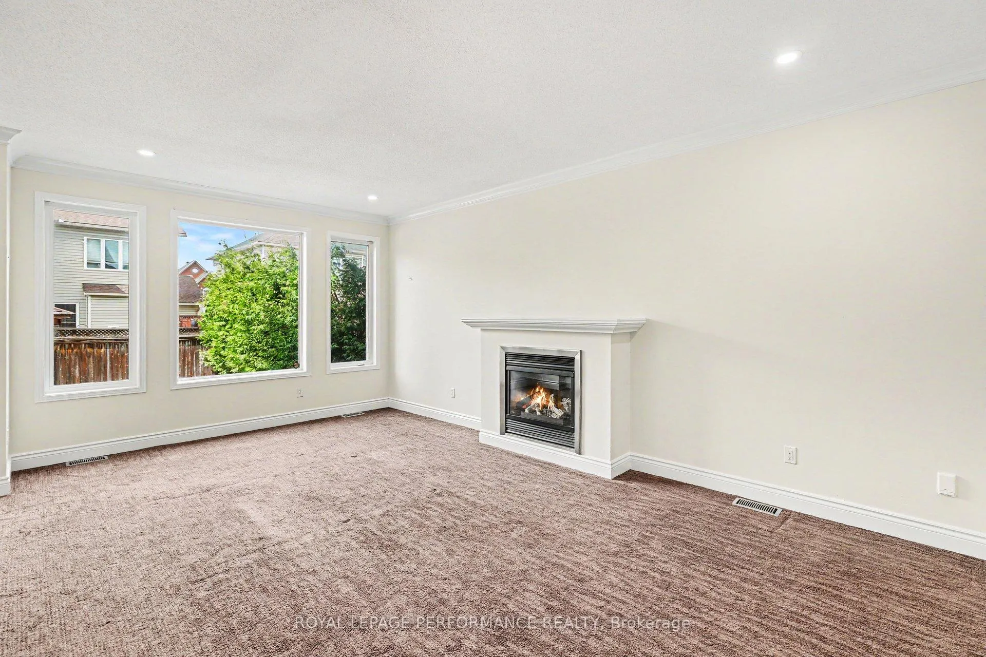 Photo 14 of 744 Larcastle Circle, Ottawa, Avalon East — HOMEH