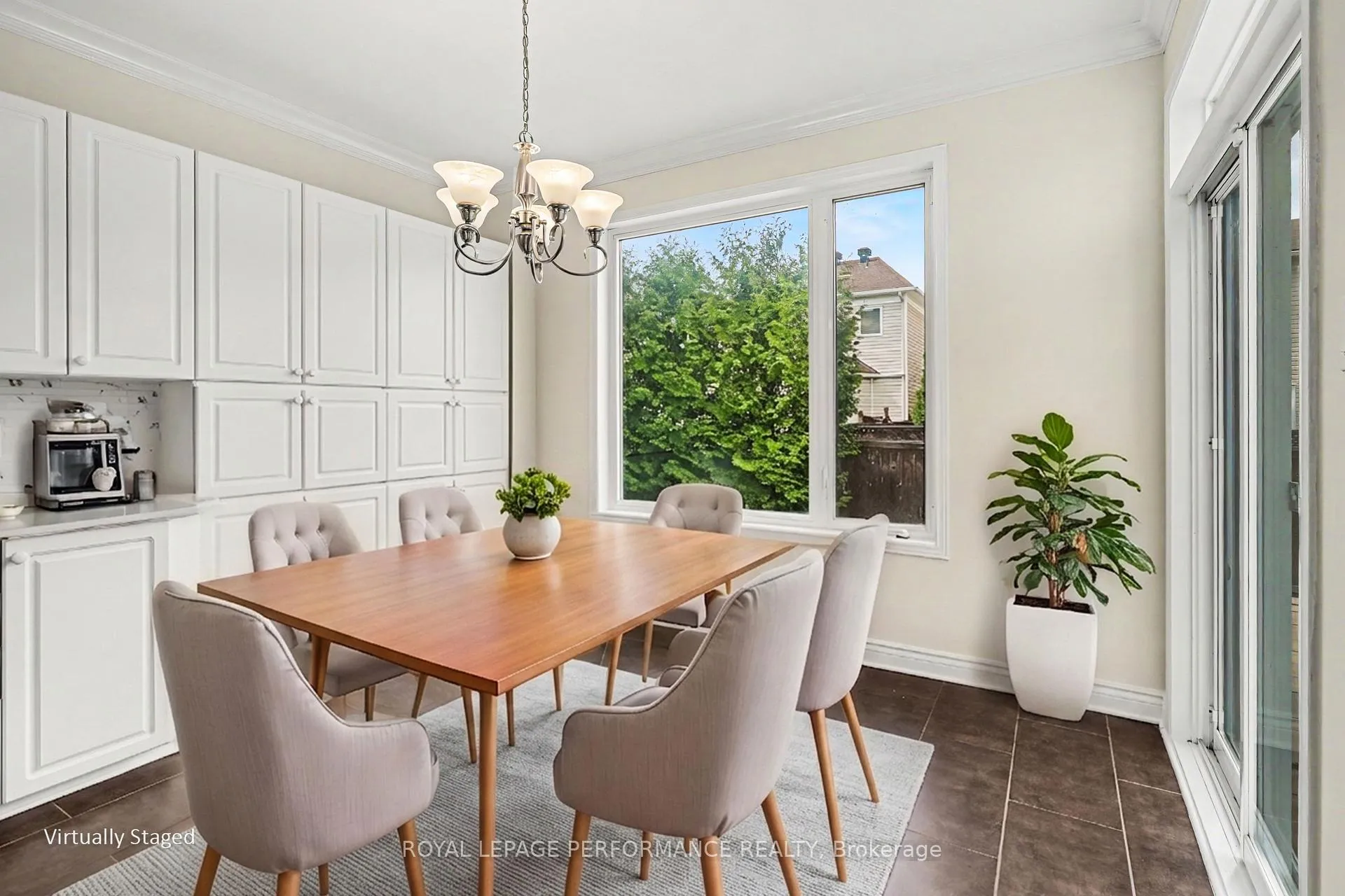 Photo 20 of 744 Larcastle Circle, Ottawa, Avalon East — HOMEH