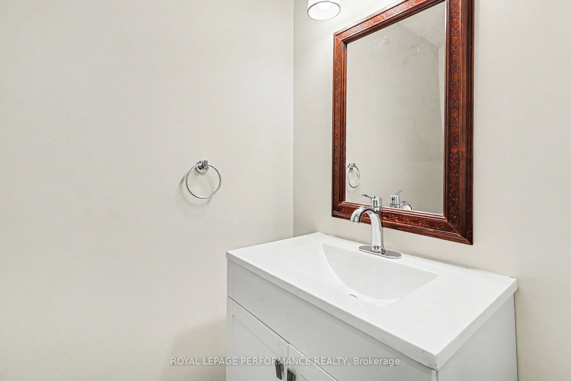 Photo 23 of 744 Larcastle Circle, Ottawa, Avalon East — HOMEH