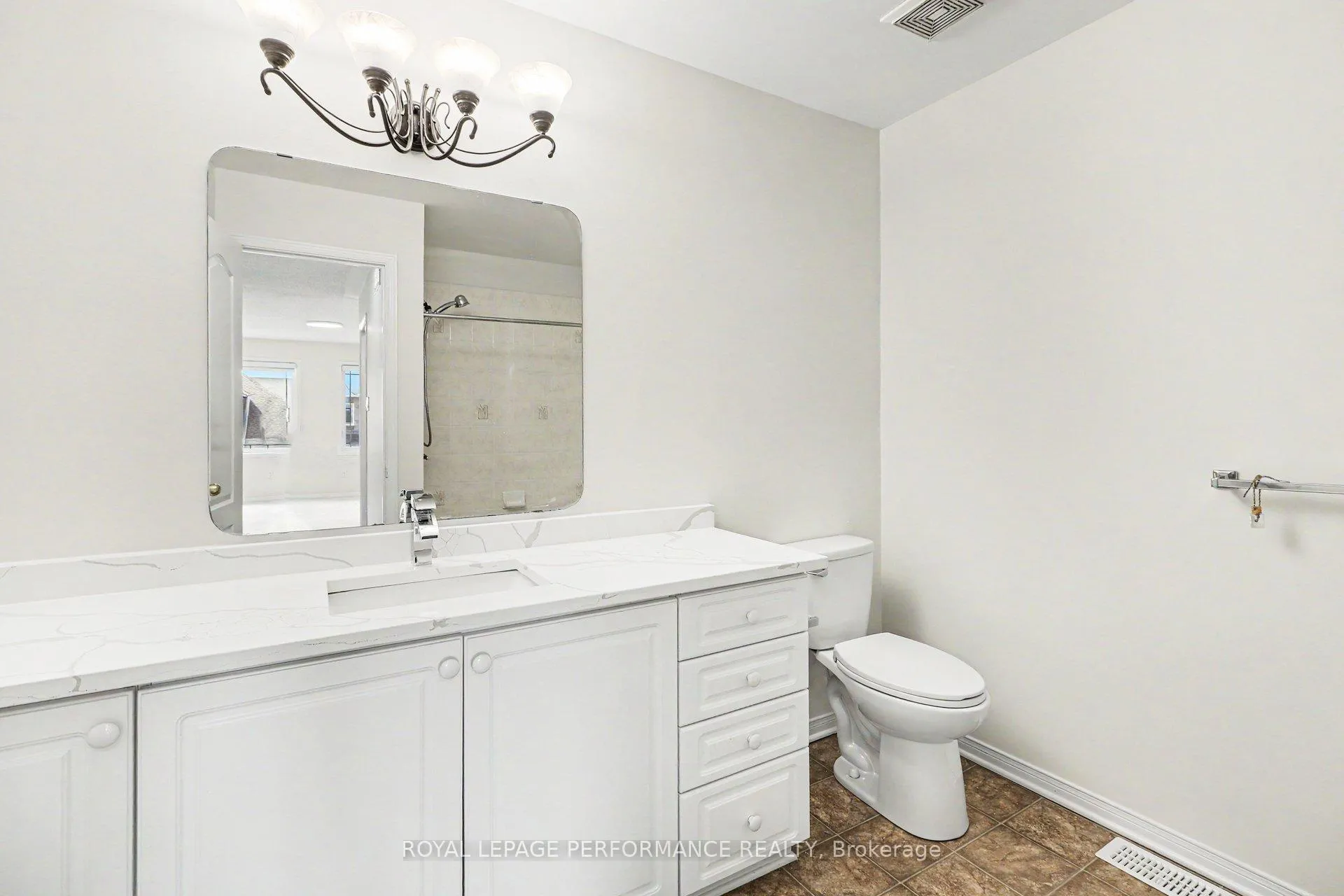Photo 31 of 744 Larcastle Circle, Ottawa, Avalon East — HOMEH