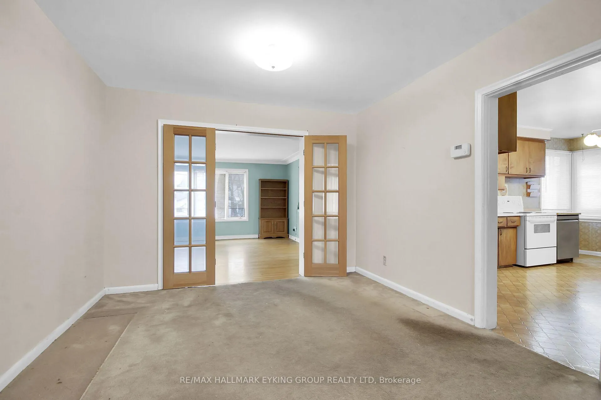 Photo 8 of 2018 Olympia Crescent, Ottawa, Elmvale Acres/Urbandale — HOMEH