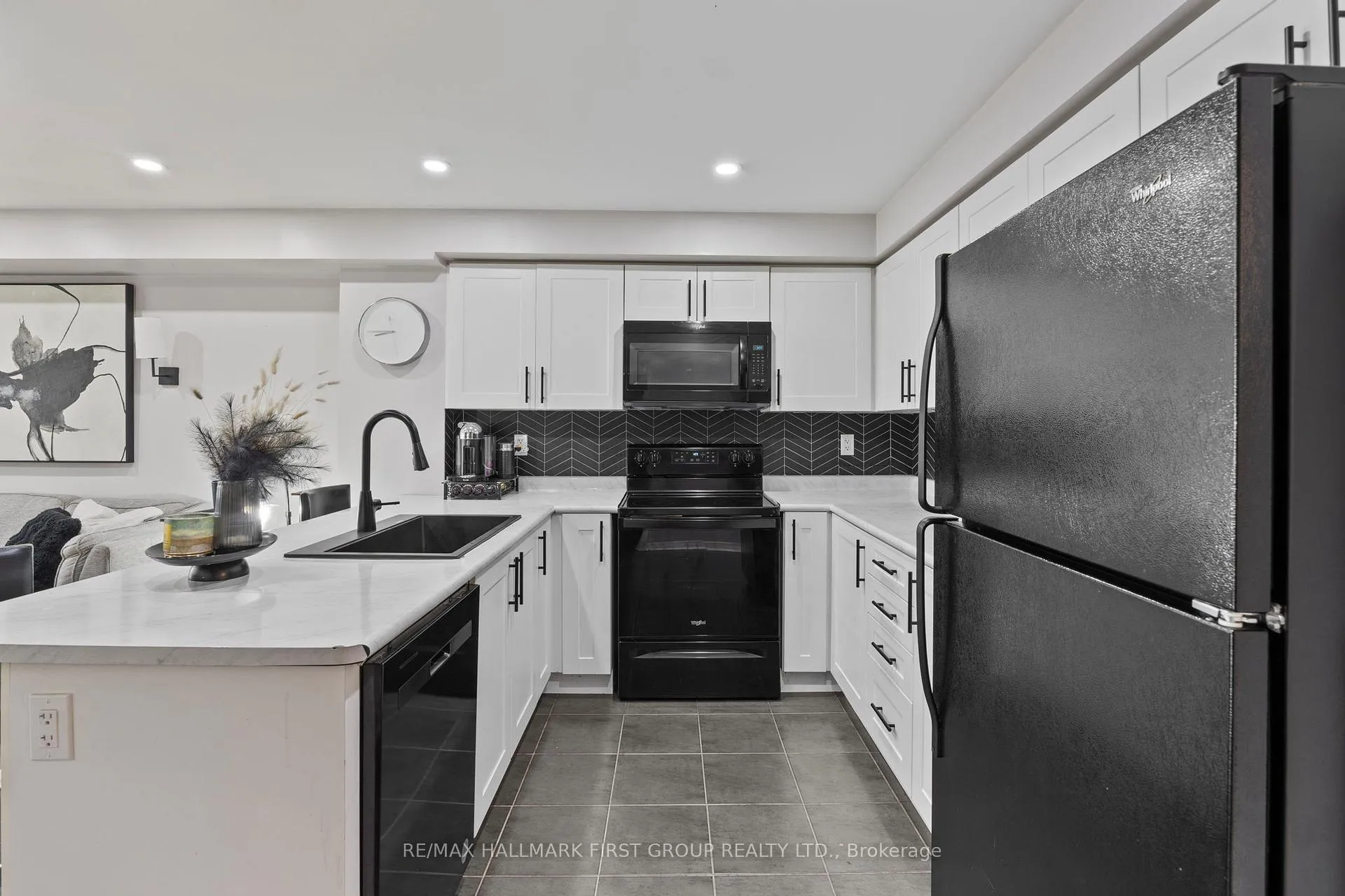 Photo 14 of 70 Abela Lane, Ajax, Central — HOMEH
