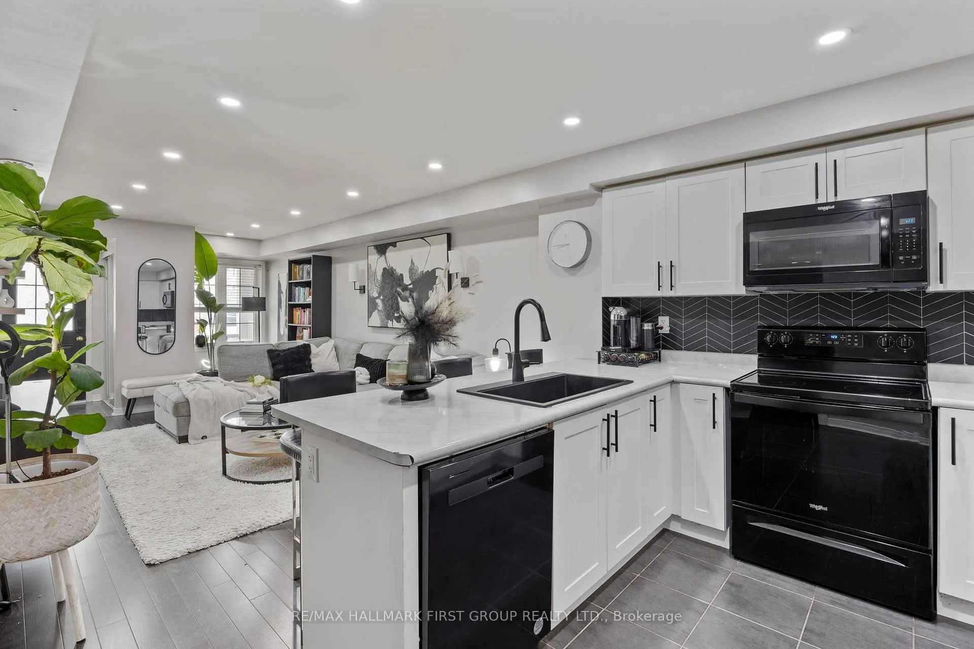 Photo 15 of 70 Abela Lane, Ajax, Central — HOMEH
